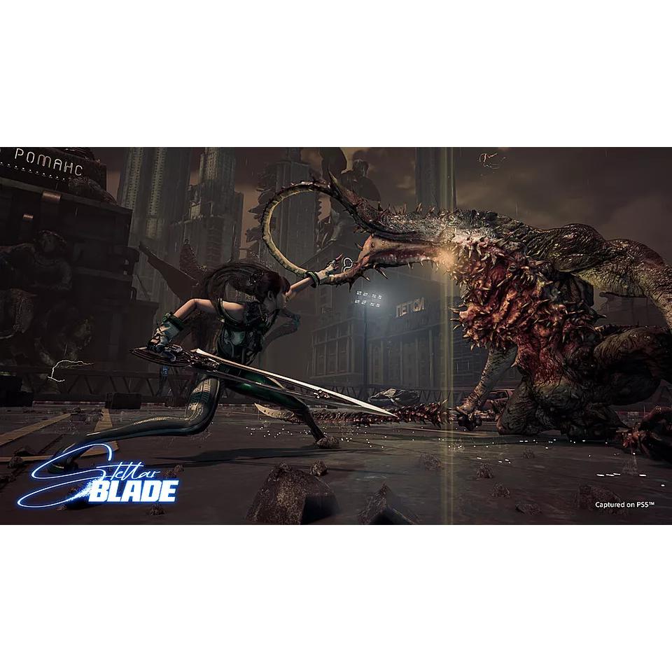 Stellar Blade - PlayStation 5 - PlayStation 5 Refurbished - View 2 - Sony