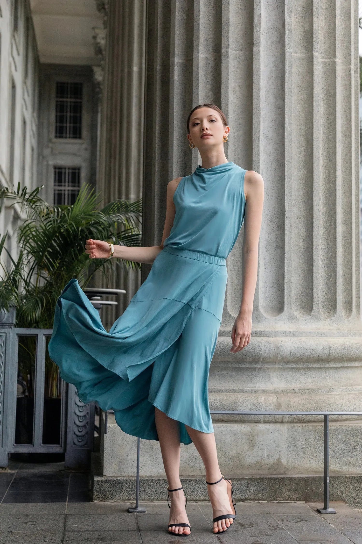 Buy Pull-on Midi Wrap Skirt - Teal | Size: M Refurbished - $78.00 Pull-on Midi Wrap Skirt - Teal | Size: M Refurbished - N/A refurbished available on Cerqular
