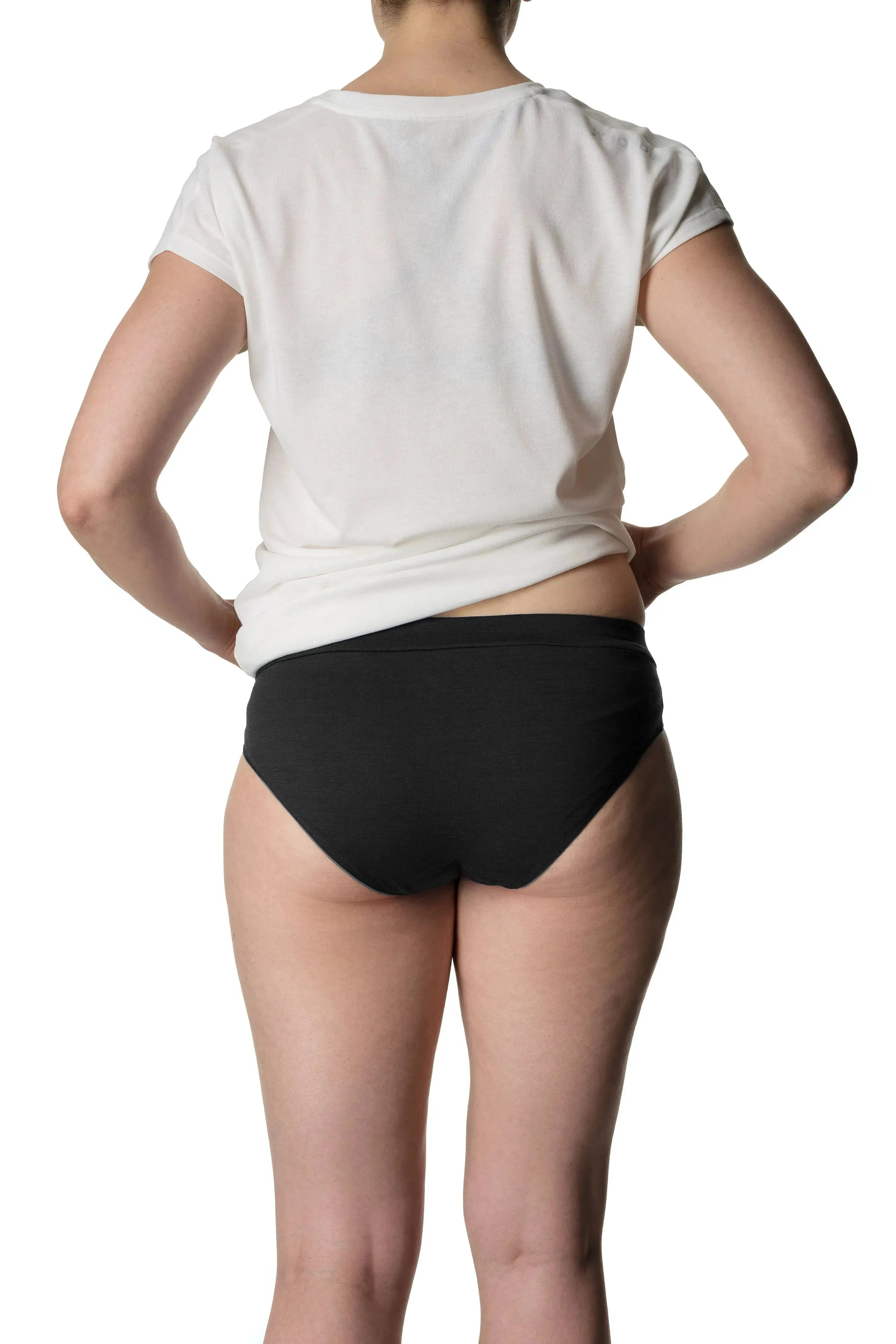 W's Desoli Hipsters | Color: true black | Size: XL Refurbished - Houdini Sportswear refurbished available on Cerqular