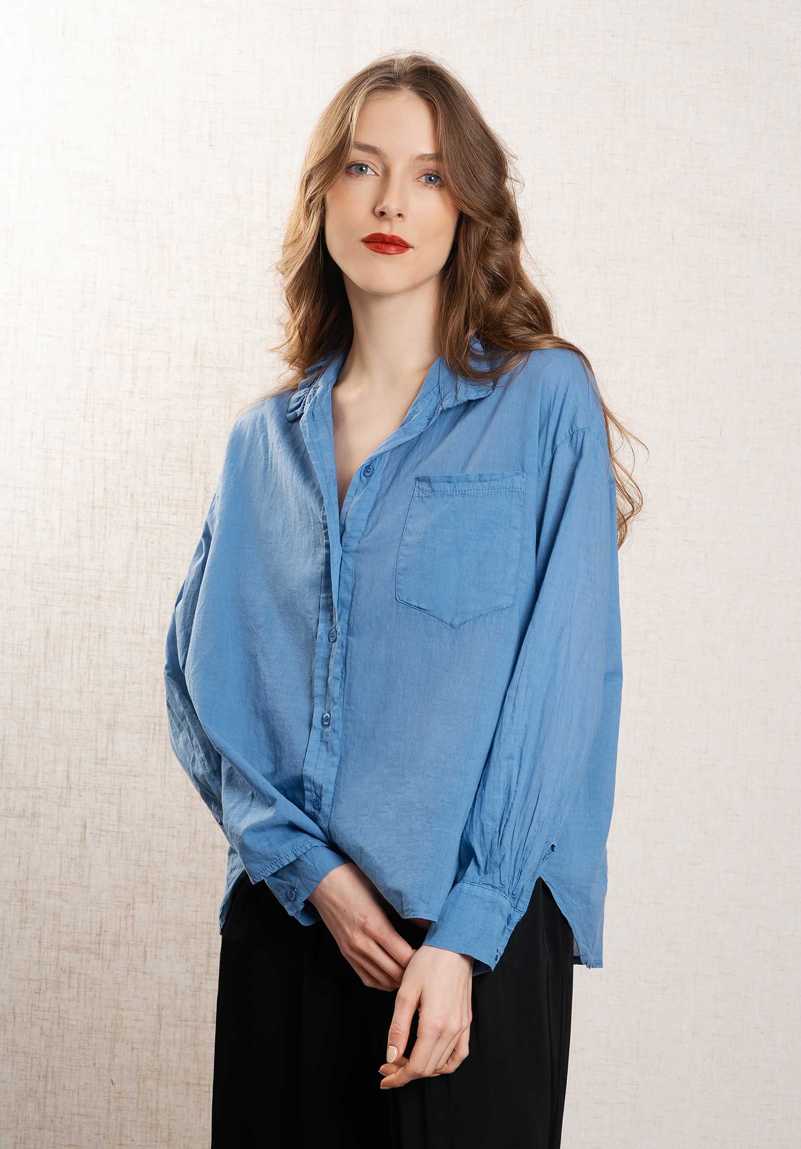 Shirt 1100246 Blue | Color: BLUE | Size: U Refurbished - Rue Madame is a known brand, and the standardized name is " refurbished available on Cerqular