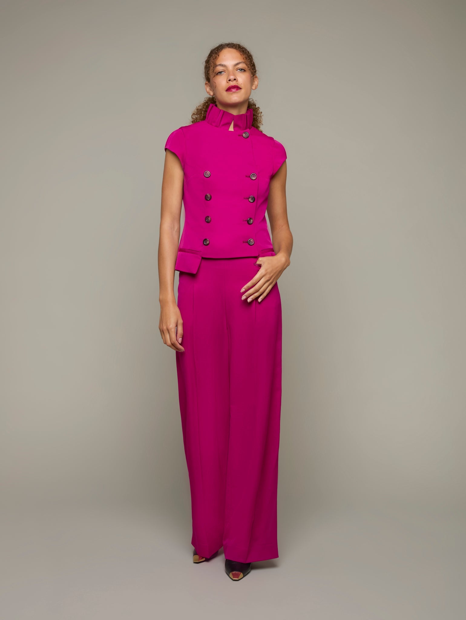 Buy ARCHITRAVE | Fan Collar Waistcoat | Colour: Magenta | Size: XS Refurbished - $633.95 ARCHITRAVE | Fan Collar Waistcoat | Colour: Magenta | Size: XS Refurbished - N/A refurbished available on Cerqular