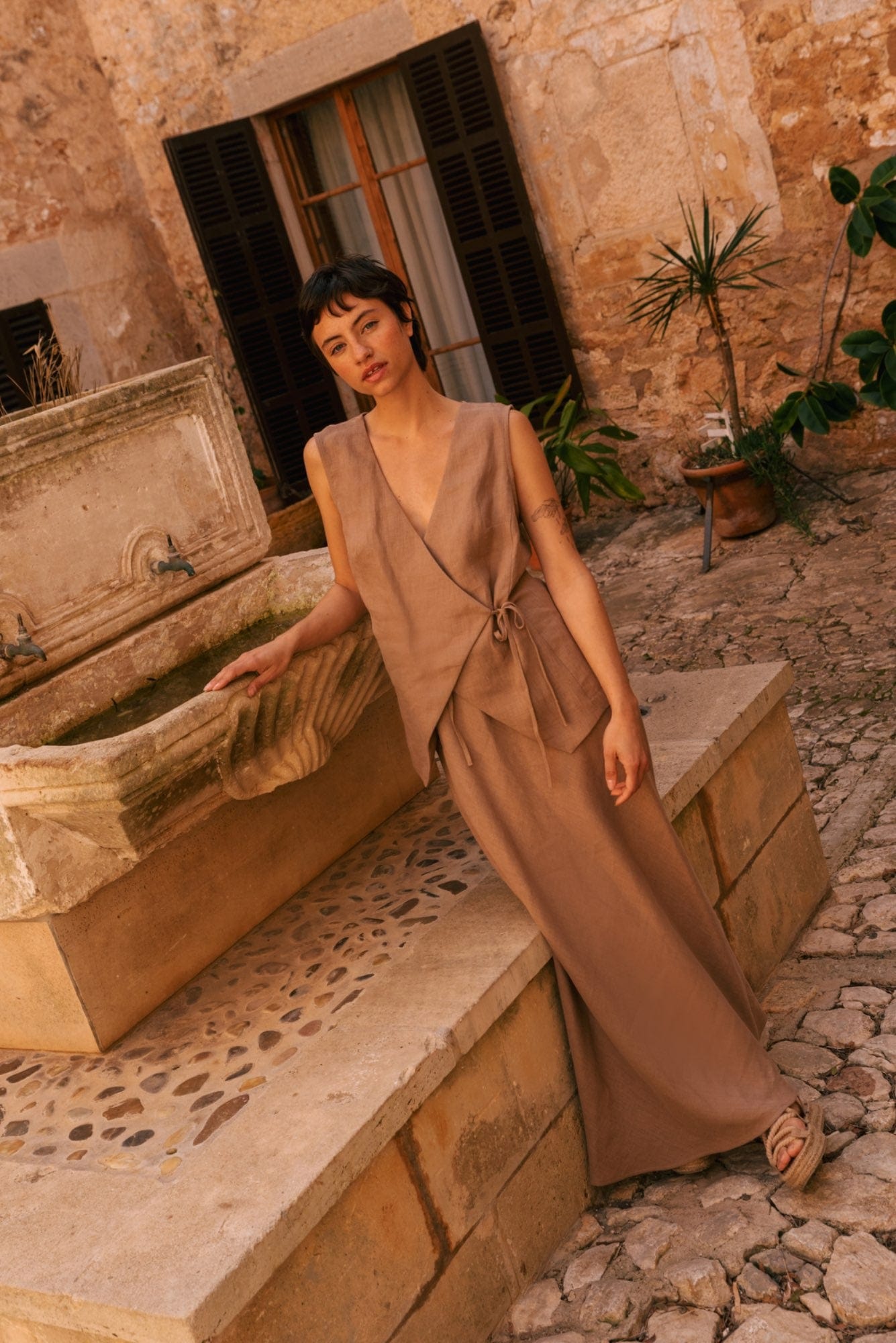 Blanca sleeveless linen wrap top in Rosy Brown | Size: S Refurbished - Amour Linen refurbished available on Cerqular