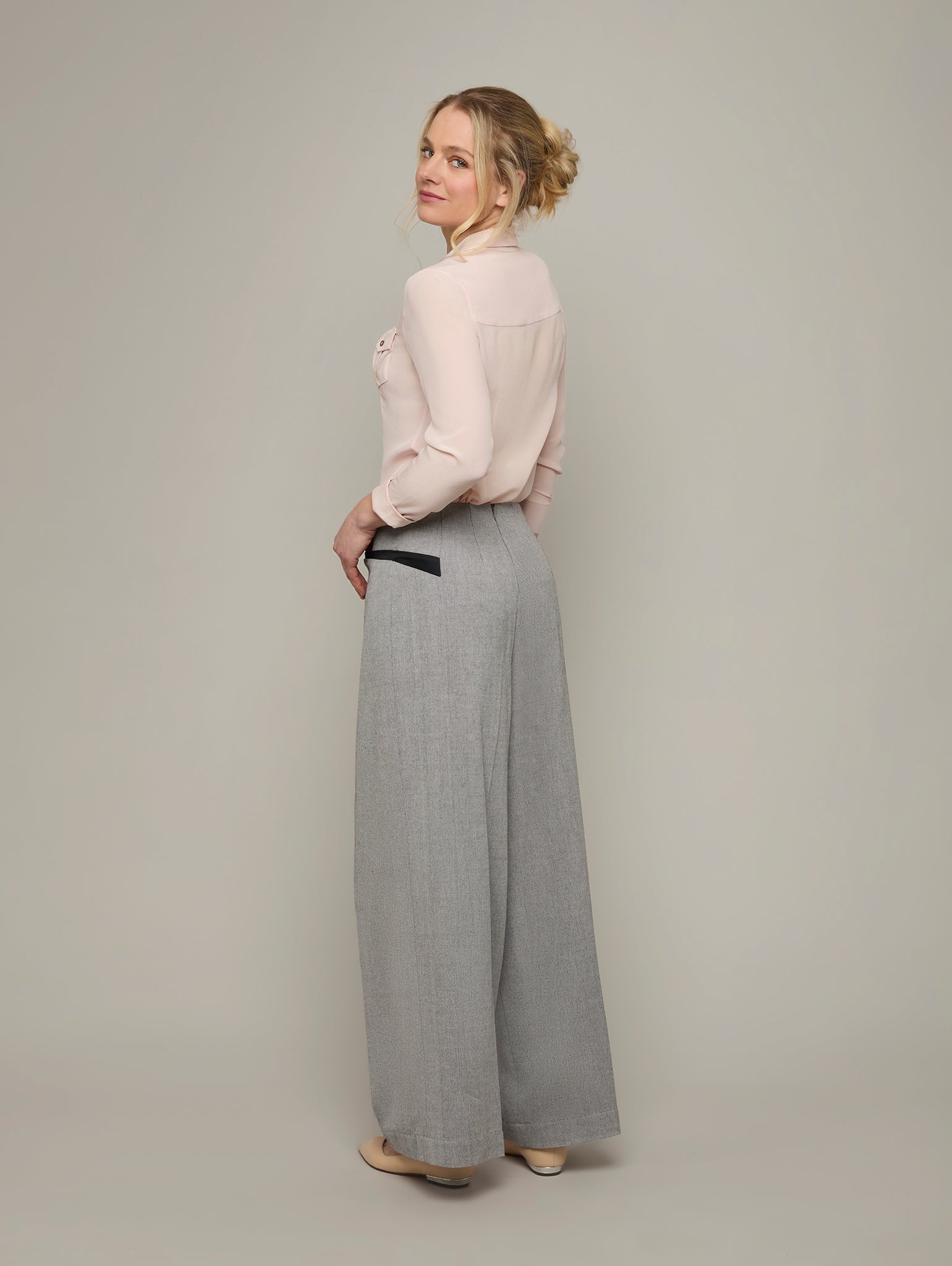 PYRAMID | Wide Leg Trousers | Color: Granite | Size: XL Refurbished - N/A refurbished available on Cerqular