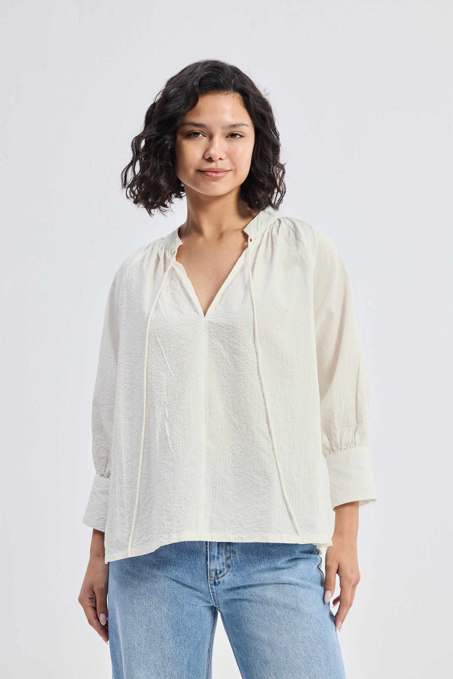 Relaxed Fit Top with Front-tie in Cream | Color: Striped Horizon | Size: S Refurbished - Resistor (Note: This is a generic term for an electronic component, refurbished available on Cerqular