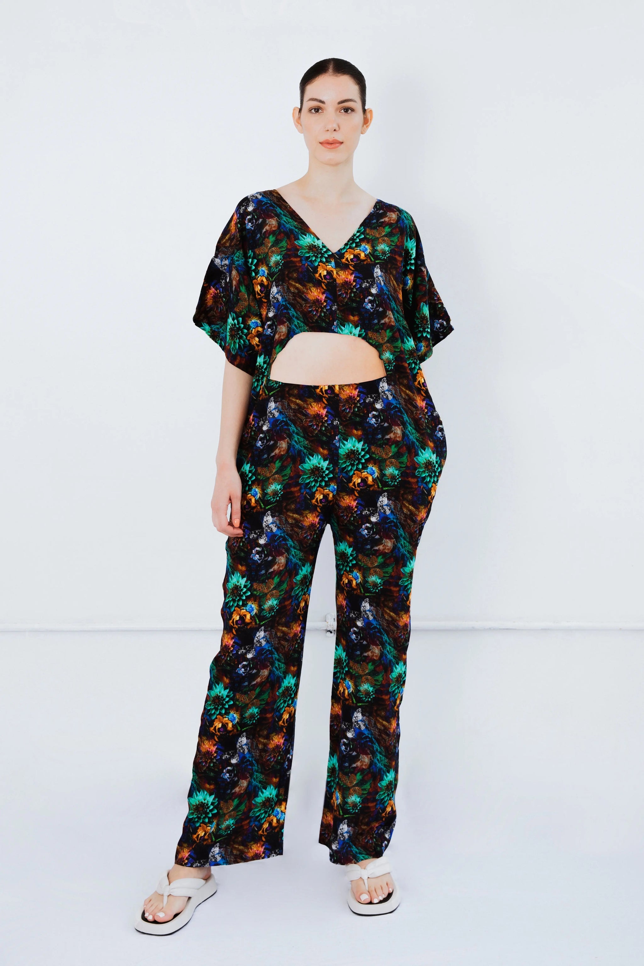 Upcycled - The Winnie - Relaxed Pants Set in Dark Nature | Size: S/M/L Refurbished - N/A (Note: There is no well-known brand by this name refurbished available on Cerqular