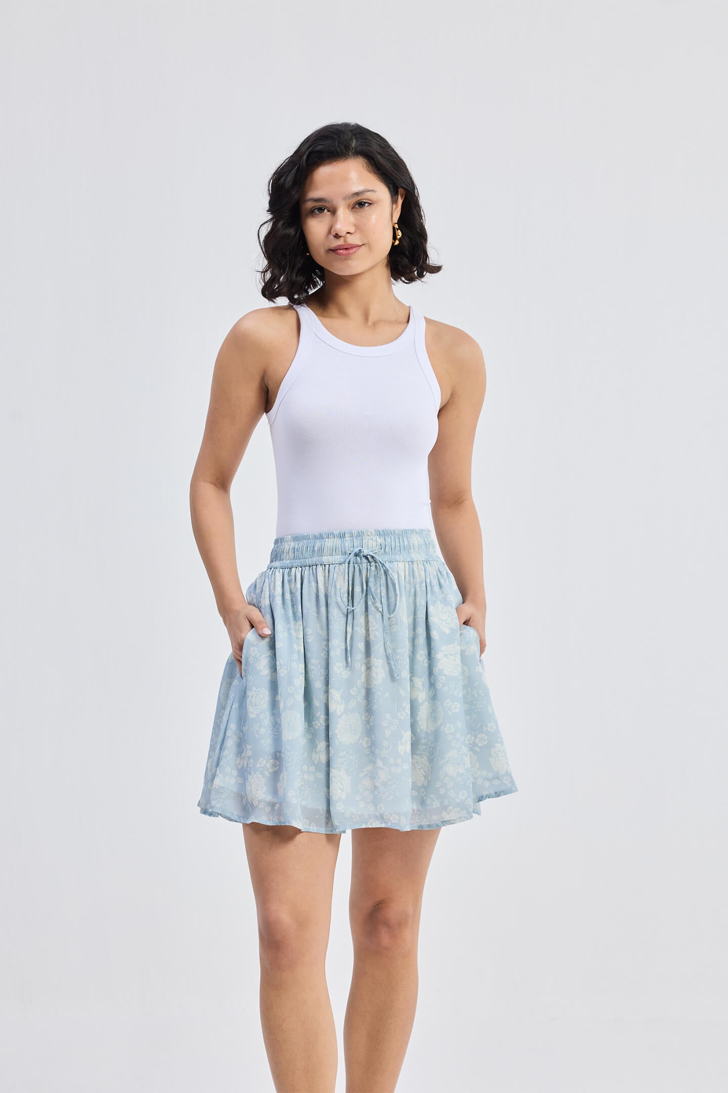 Drawstring Short Skirt in Blue Florals | Color: Floral Whispers | Size: L Refurbished - Resistor (Note: This is a generic term for an electronic component, refurbished available on Cerqular