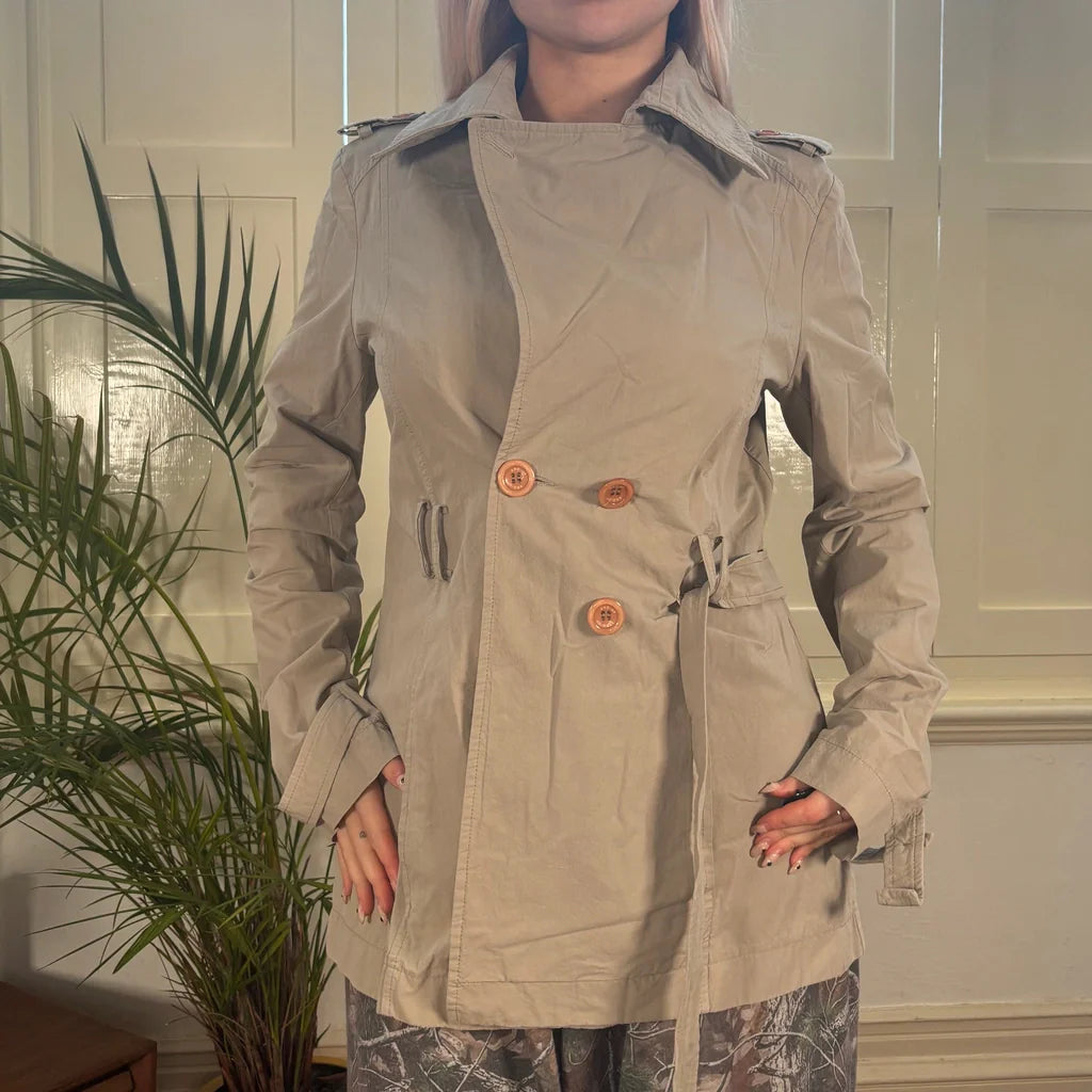 Buy Kro-Up Jacket - Medium Beige Cotton Blend Refurbished - $22.10 Kro-Up Jacket - Medium Beige Cotton Blend Refurbished - Thrifted (note: this is a term often used to describe second- refurbished available on Cerqular