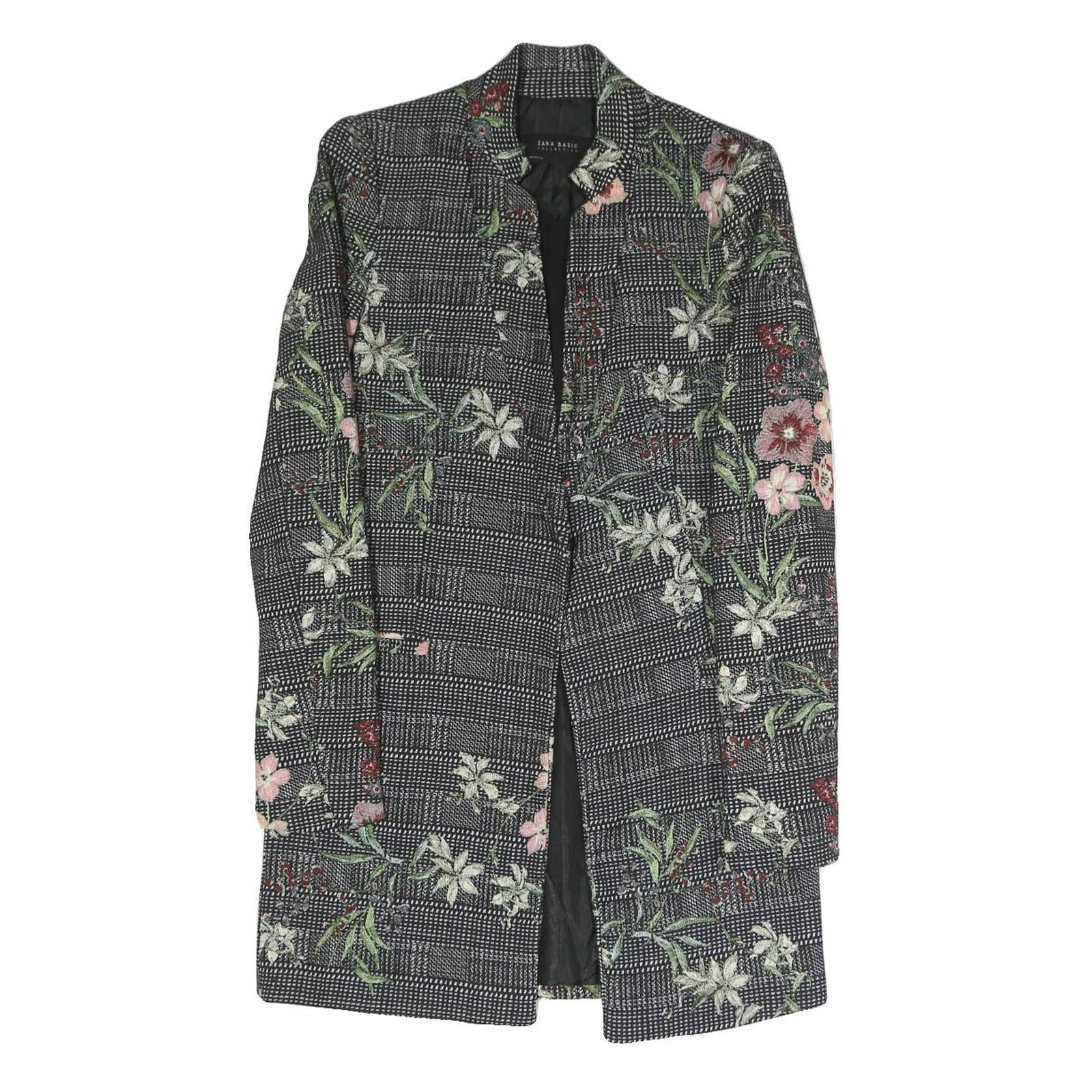 Buy ZARA Womens Black & Floral Tailored Jacket XS Polyester Blend Button Plaid Refurbished - $41.59 ZARA Womens Black & Floral Tailored Jacket XS Polyester Blend Button Plaid Refurbished - N/A refurbished available on Cerqular