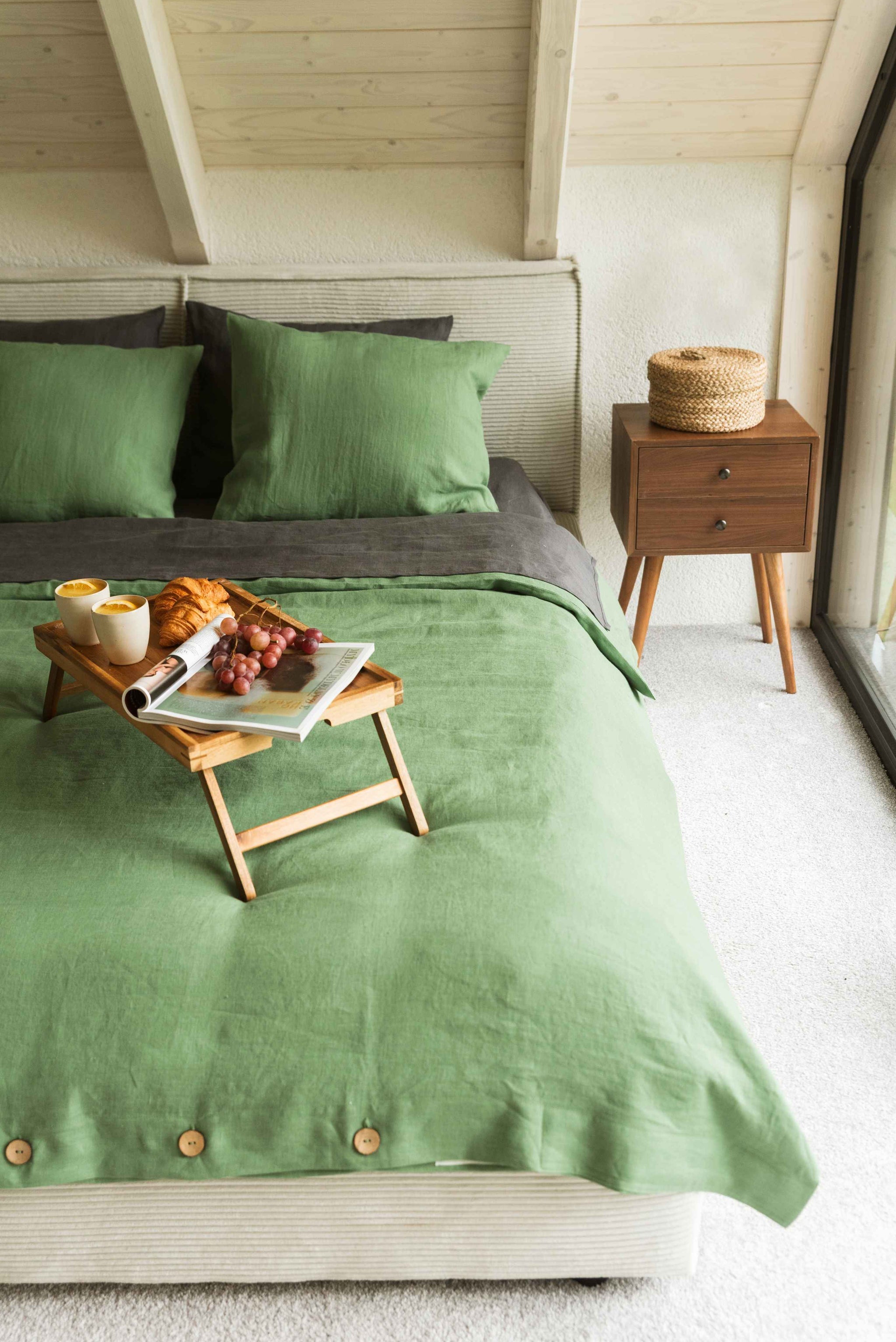 Linen bedding set in Matcha Green | Size: US Cal.King + King Refurbished - $279.00 Linen bedding set in Matcha Green | Size: US Cal.King + King Refurbished - Amour Linen refurbished available on Cerqular