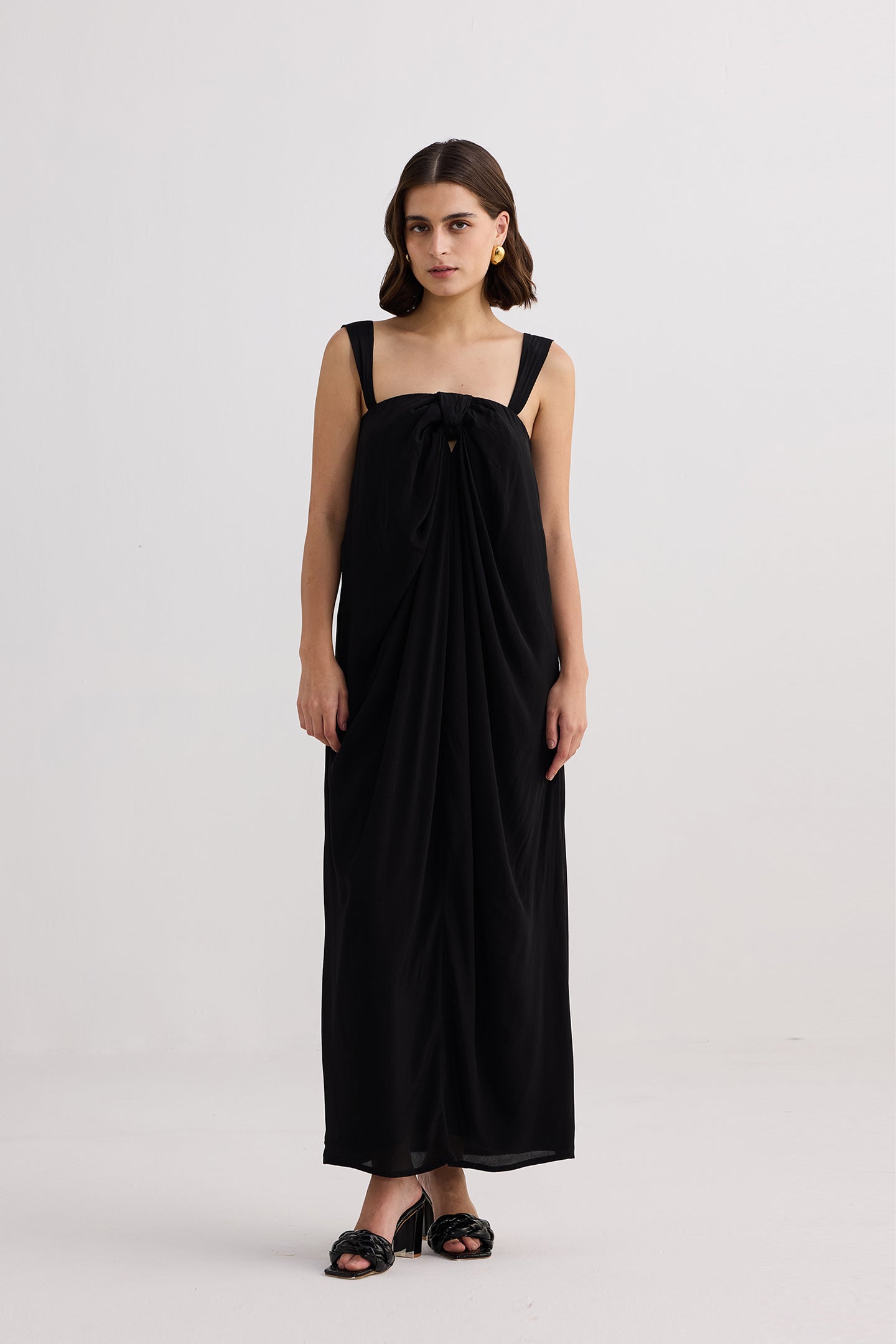 Twilight Twist Strappy Maxi Dress in Black | Color: Black | Size: XS Refurbished - Resistor (Note: This is a generic term for an electronic component, refurbished available on Cerqular