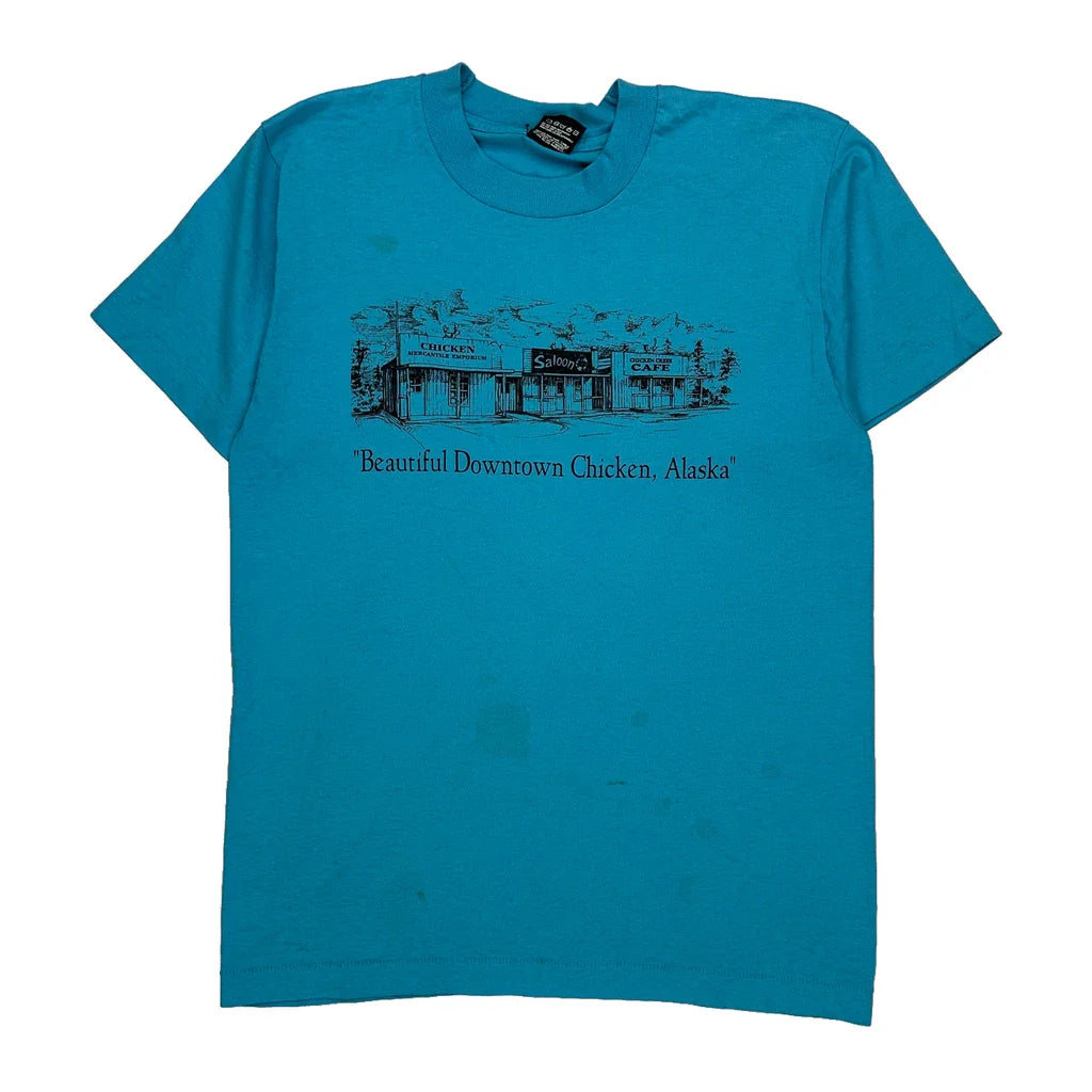 Chicken, Alaska Fruit Of The Loom Graphic T-Shirt - Medium Blue Cotton Blend Refurbished - Thrifted (note: this is a term often used to describe second- refurbished available on Cerqular