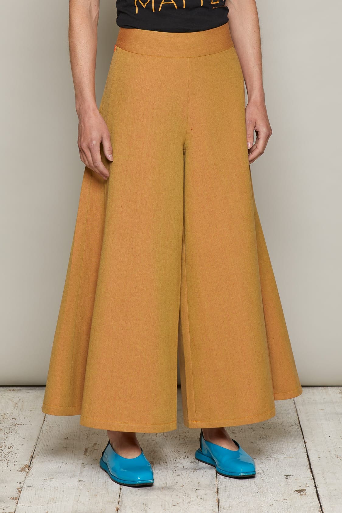 Buy Gemma Trousers (Orange) | size: XL Refurbished - $78.00 Gemma Trousers (Orange) | size: XL Refurbished - N/A refurbished available on Cerqular