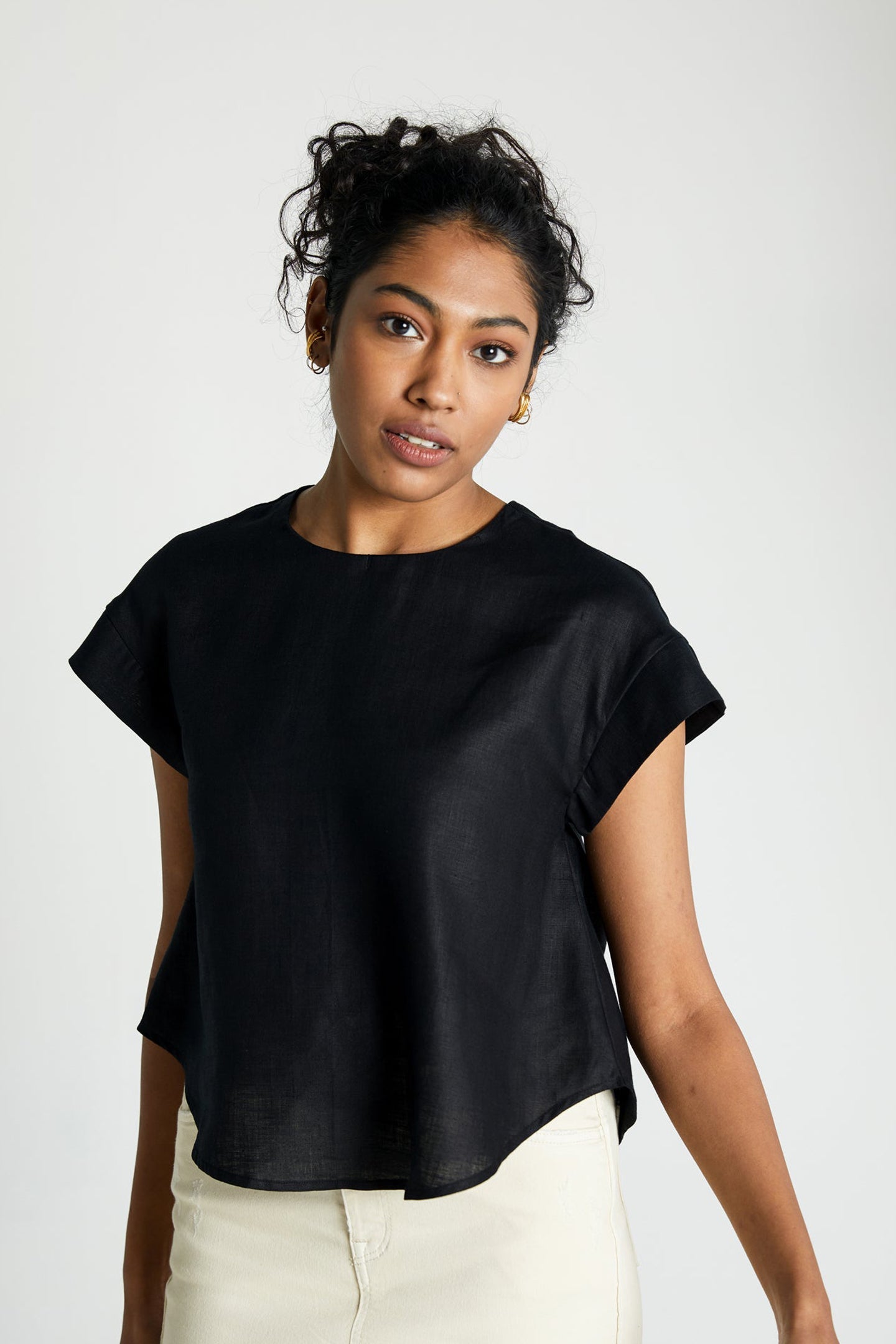 Sandcastle Saturdays Top in Black | Color: Black | Size: 3XL Refurbished - Resistor (Note: This is a generic term for an electronic component, refurbished available on Cerqular