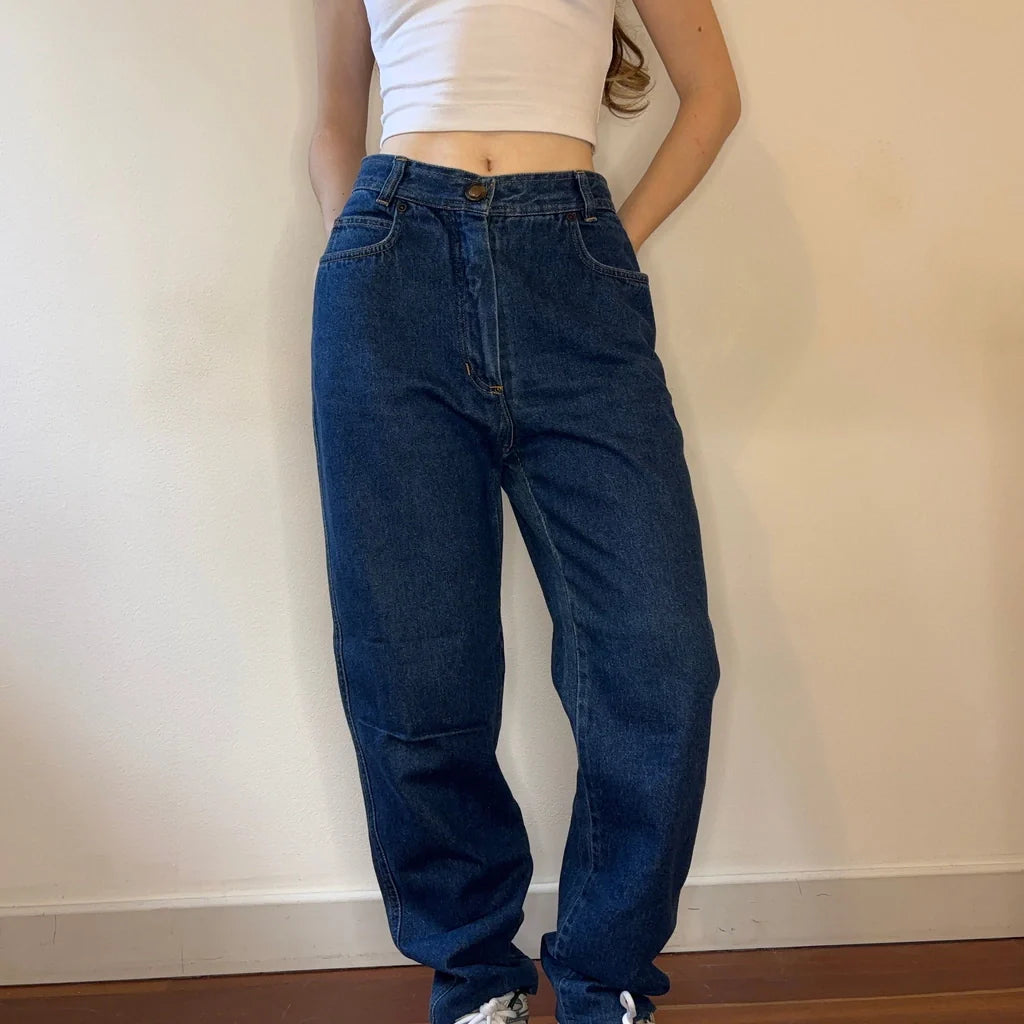 Buy Ferretti Jeans - 26W UK 8 Blue Cotton Refurbished - $17.27 Ferretti Jeans - 26W UK 8 Blue Cotton Refurbished - Thrifted (note: this is a term often used to describe second- refurbished available on Cerqular