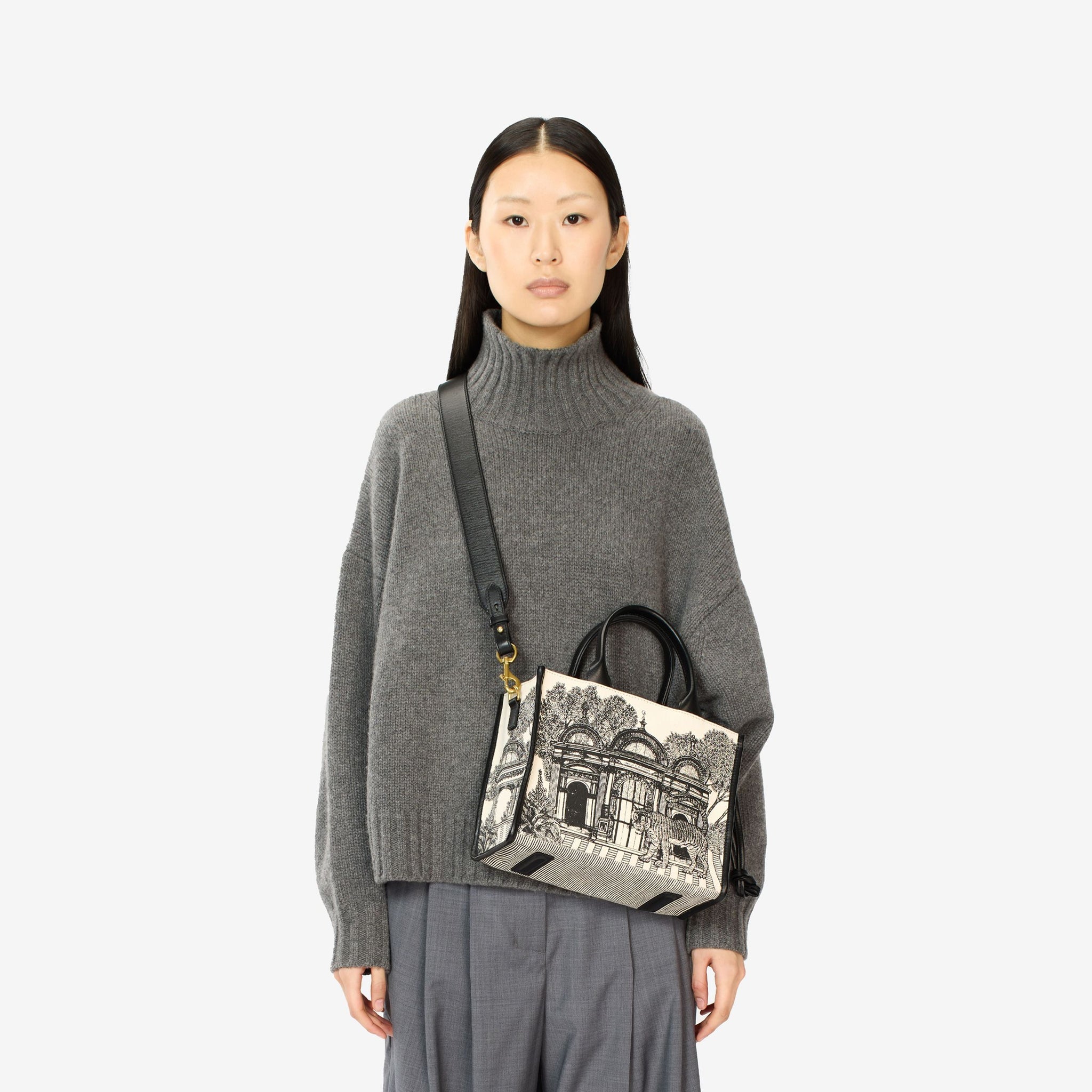 Bags Ma20cm01 Black-White | Color: BLACK WHITE | Size: U Refurbished - Rue Madame is a known brand, and the standardized name is " refurbished available on Cerqular