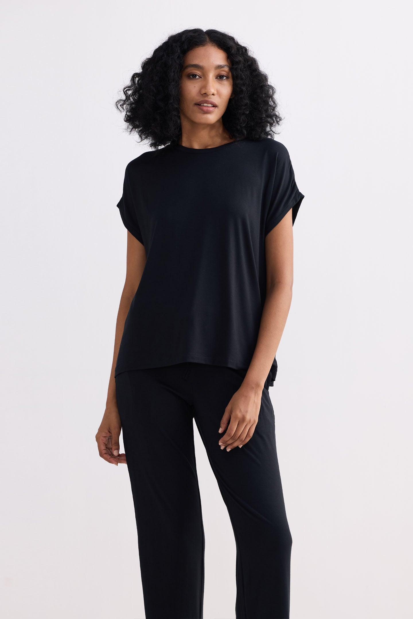 Relaxed Tee in Black | Color: Black | Size: 3XL Refurbished - Resistor (Note: This is a generic term for an electronic component, refurbished available on Cerqular