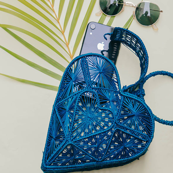 Buy Heart Basket Bag Turquoise - Straw Bag - Iraca Palm Handbag, Top Handle Purse | Color: Turquoise Refurbished - $80.00 Heart Basket Bag Turquoise - Straw Bag - Iraca Palm Handbag, Top Handle Purse | Color: Turquoise Refurbished - Apalma Handmade refurbished available on Cerqular
