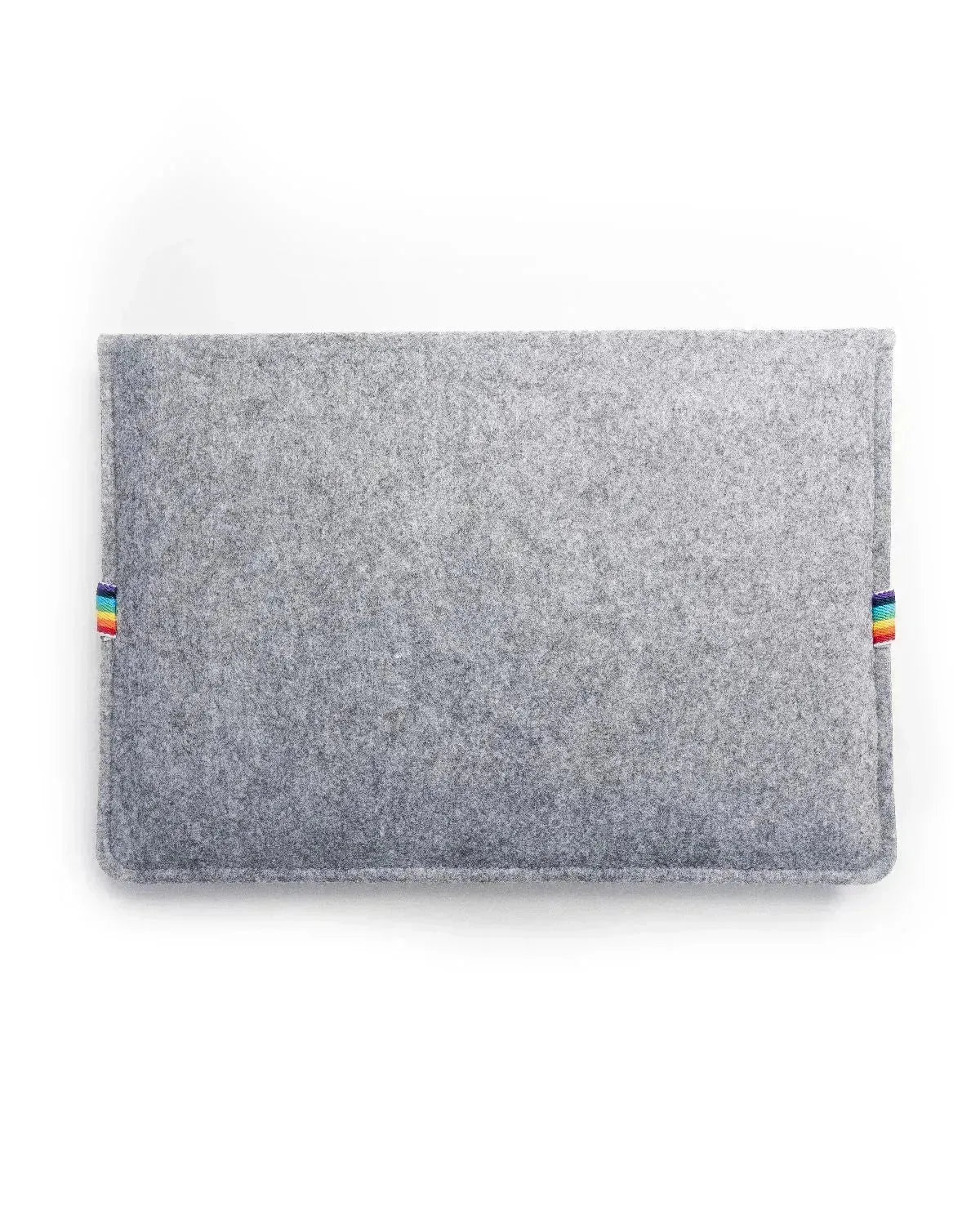 Funda HAZI personalizable | Tamaño: 13"" | Colores: No | Personalizar producto: Granate / Burdeos Refurbished - N/A refurbished available on Cerqular