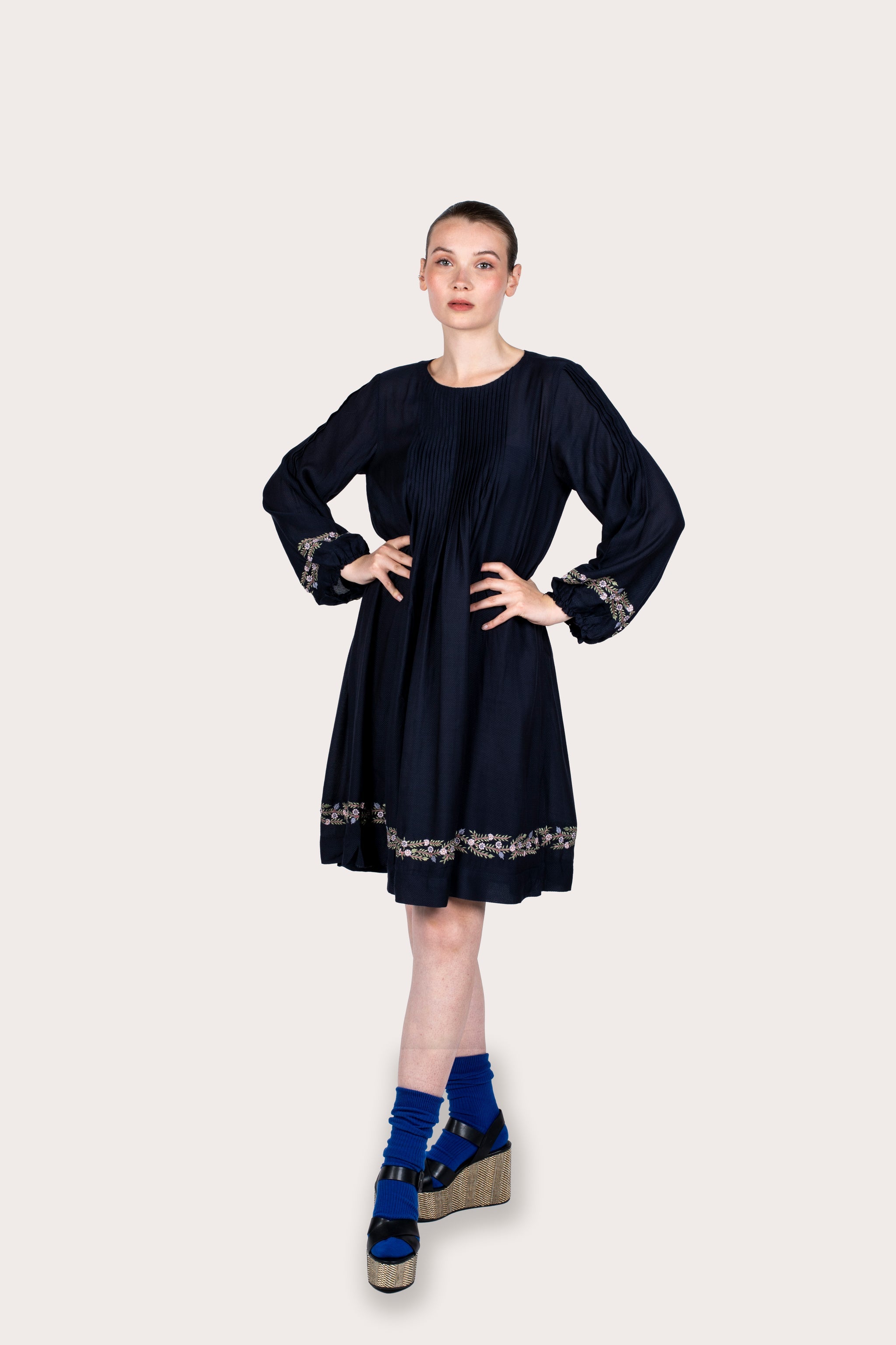 Robe Ascilla | Taille: M Refurbished - N/A (I could not find a known brand with this name. If refurbished available on Cerqular