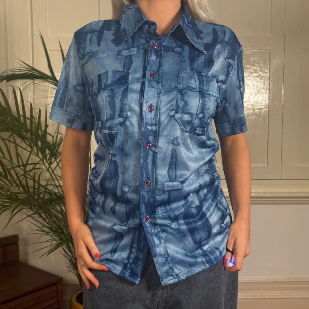 Yaz Gato Short Sleeve Shirt - Large Blue Polyester Refurbished - Thrifted (note: this is a term often used to describe second- refurbished available on Cerqular