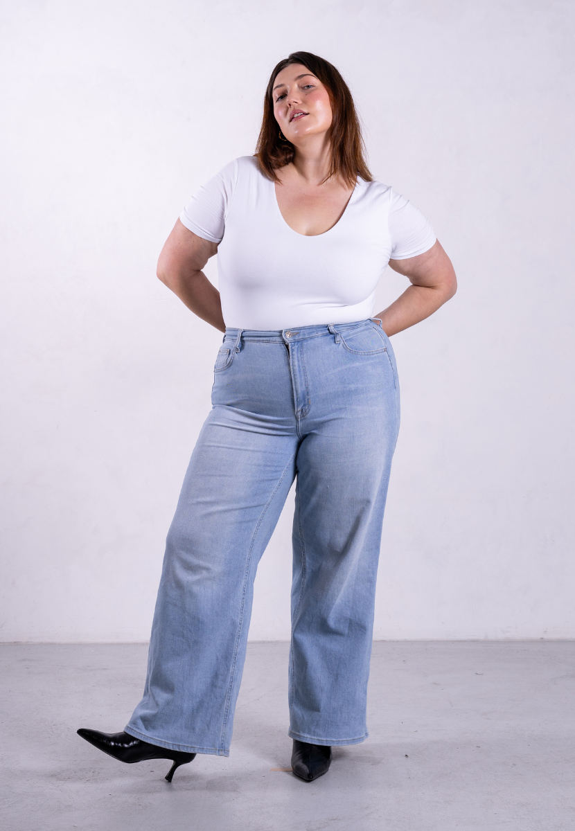 Organic Cotton V-Neck Bodysuit, White | Size: M Refurbished - N/A (Note: It's possible that "Pantee" refurbished available on Cerqular