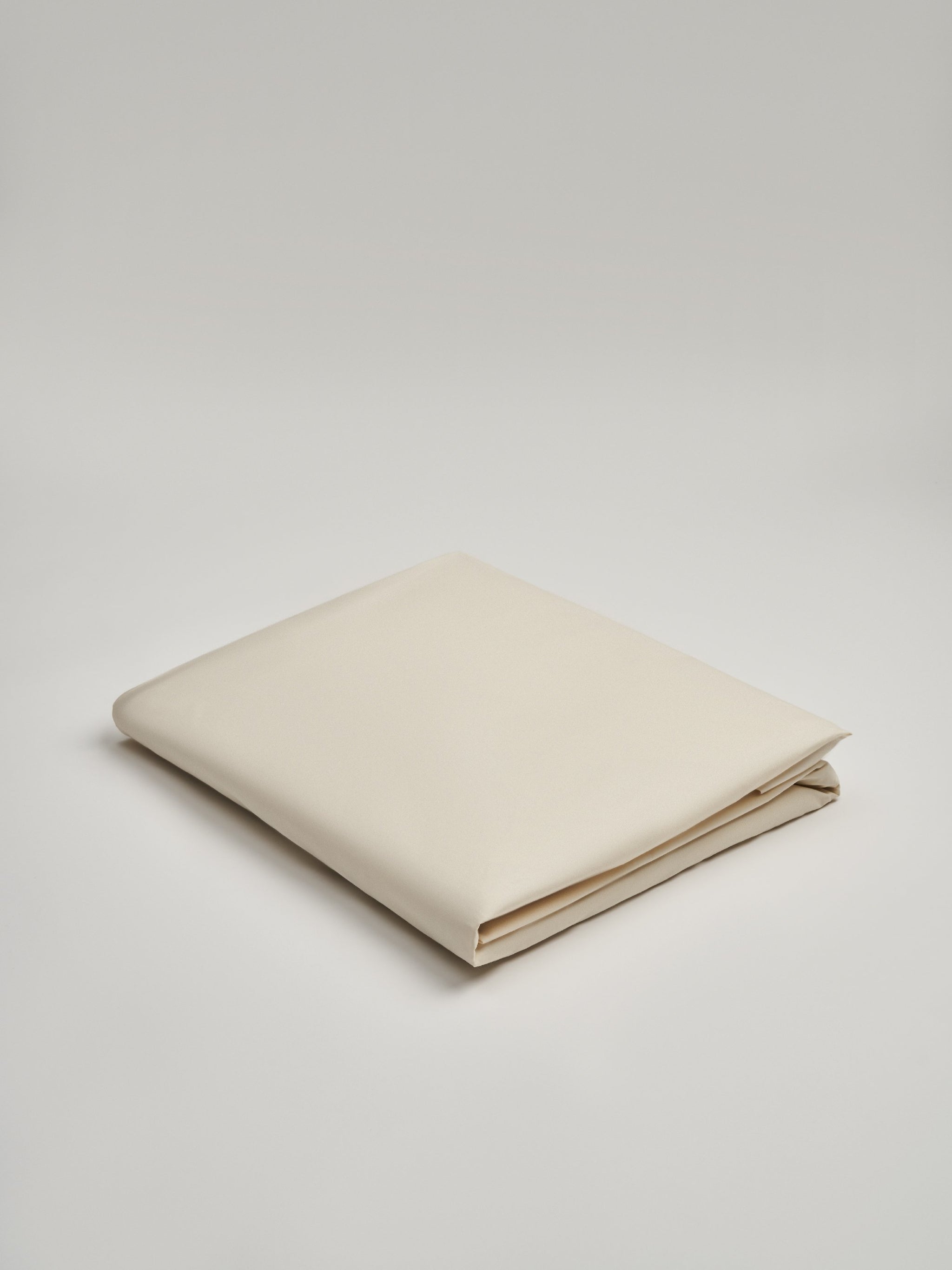 Organic and Fairtrade Cool + Crisp Cotton Fitted Sheet | Size: Alps | Color: California king Refurbished - Takara (note: this is a Japanese brand, but it's possible refurbished available on Cerqular
