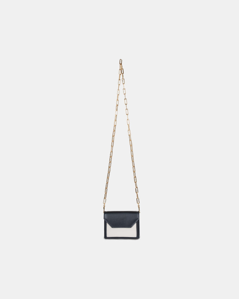 Buy Micro Cedar Bag - BLACK & OAT | Color: Black x Oat Refurbished - $59.00 Micro Cedar Bag - BLACK & OAT | Color: Black x Oat Refurbished - ONE (assuming it refers to the brand "ONE") refurbished available on Cerqular