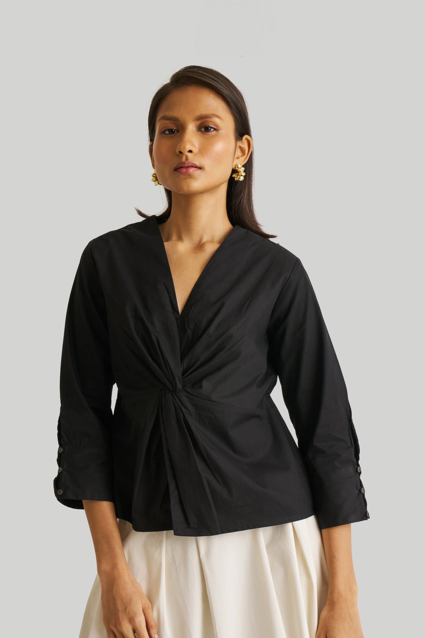 Front Twist Top in Black | Color: Black | Size: 2XL Refurbished - Resistor (Note: This is a generic term for an electronic component, refurbished available on Cerqular