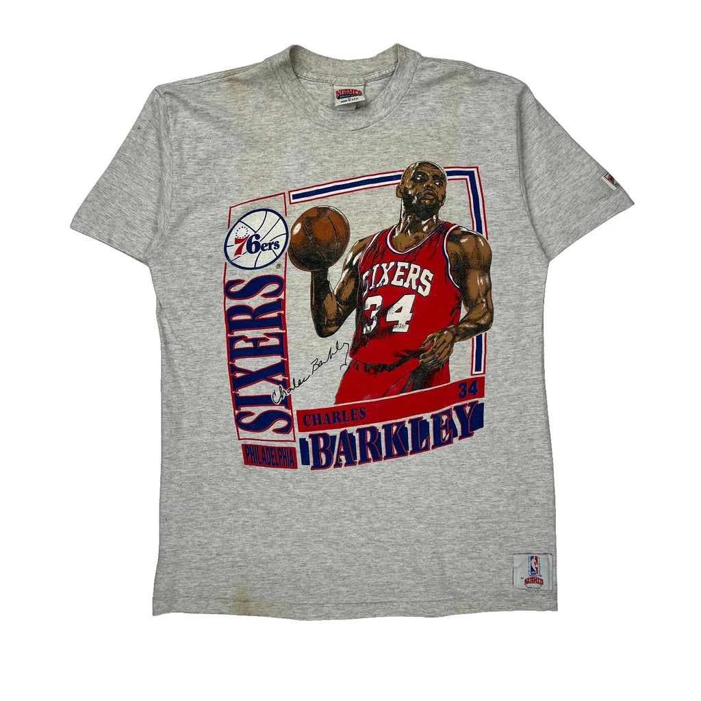 Philadelphia 76Ers Nutmeg Graphic T-Shirt - XL Grey Cotton Refurbished - Thrifted (note: this is a term often used to describe second- refurbished available on Cerqular