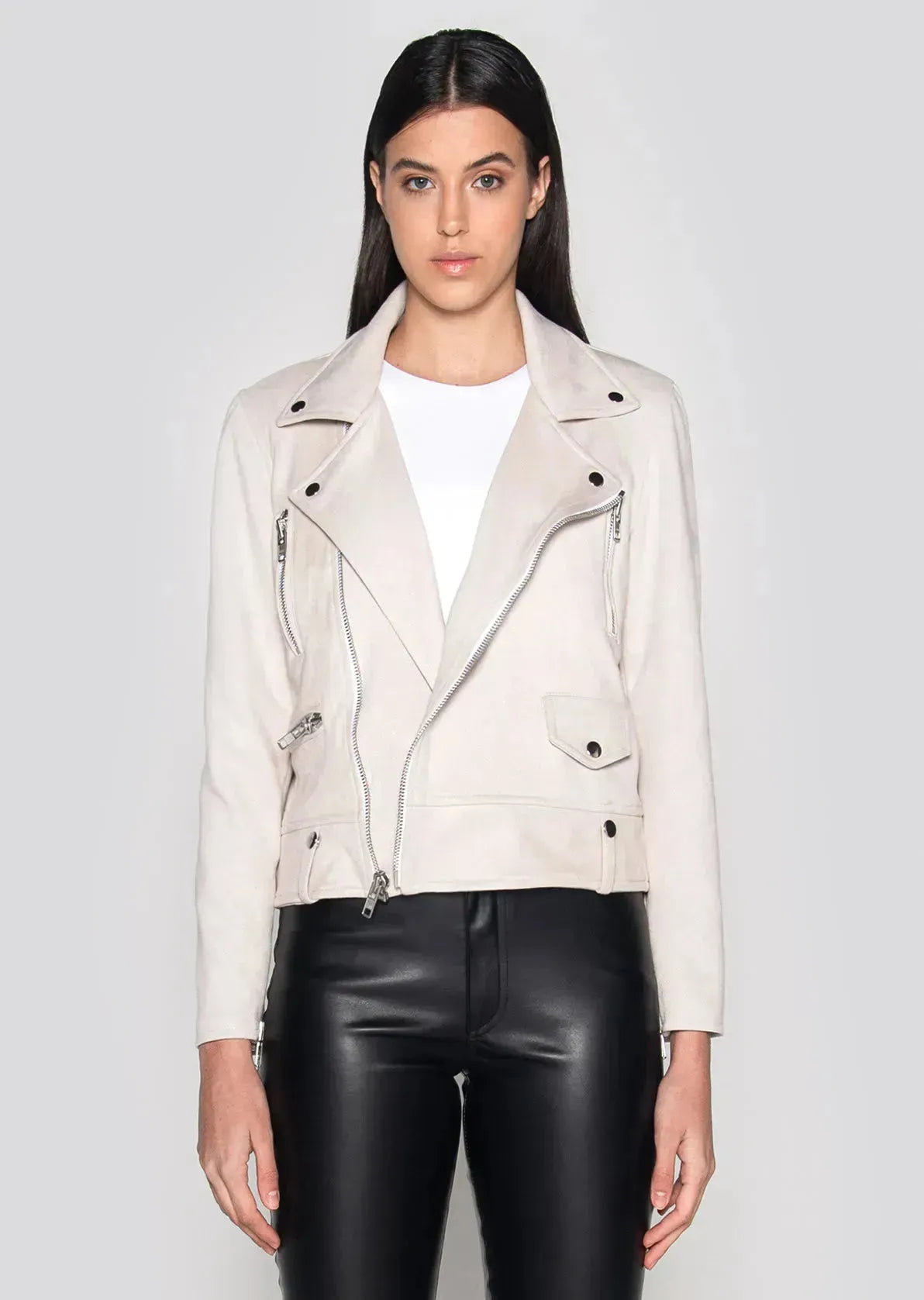 Ellie Biker | size: L Refurbished - Dauntless (note: this could refer to multiple things, including a video refurbished available on Cerqular
