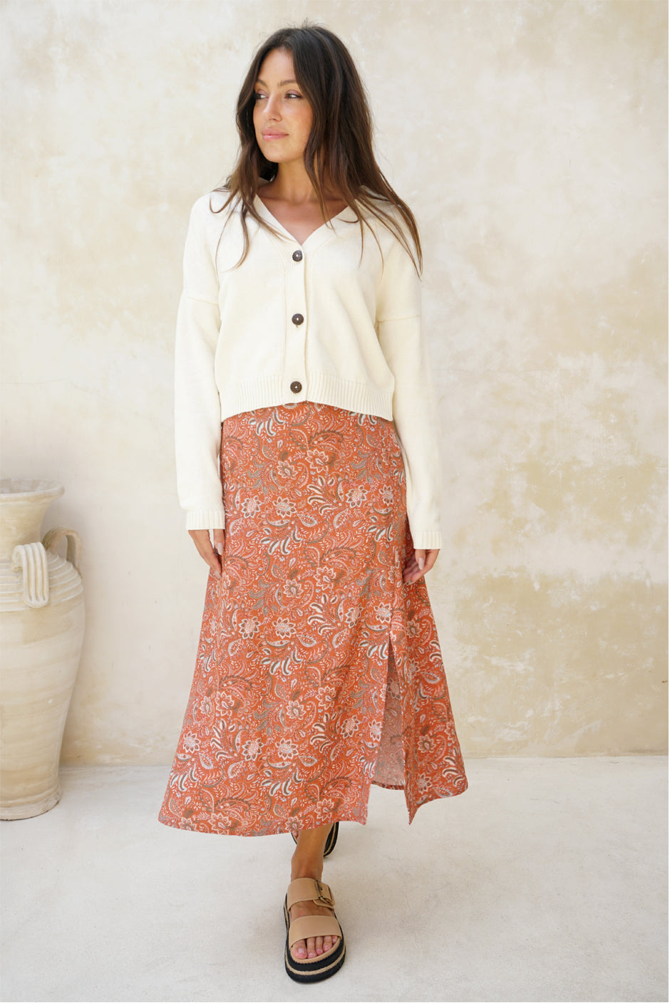 Buy Avery Skirt in Sedona Paisley | Size: XS Refurbished - $159.00 Avery Skirt in Sedona Paisley | Size: XS Refurbished - N/A (Paneros is not a known clothing brand. It is possible refurbished available on Cerqular