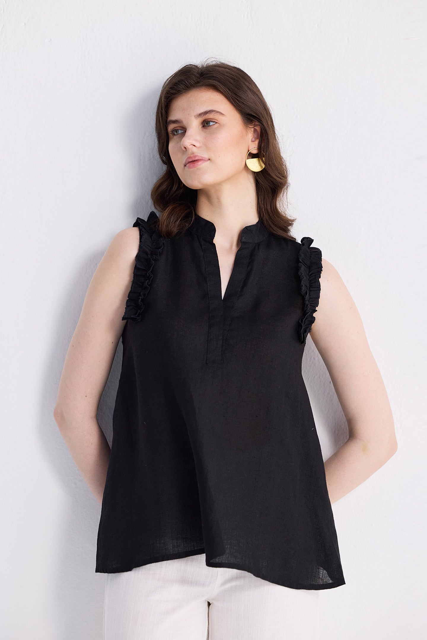 Sleeveless Hemp Top with Ruffles in Black | Color: Black | Size: 3XL Refurbished - Resistor (Note: This is a generic term for an electronic component, refurbished available on Cerqular