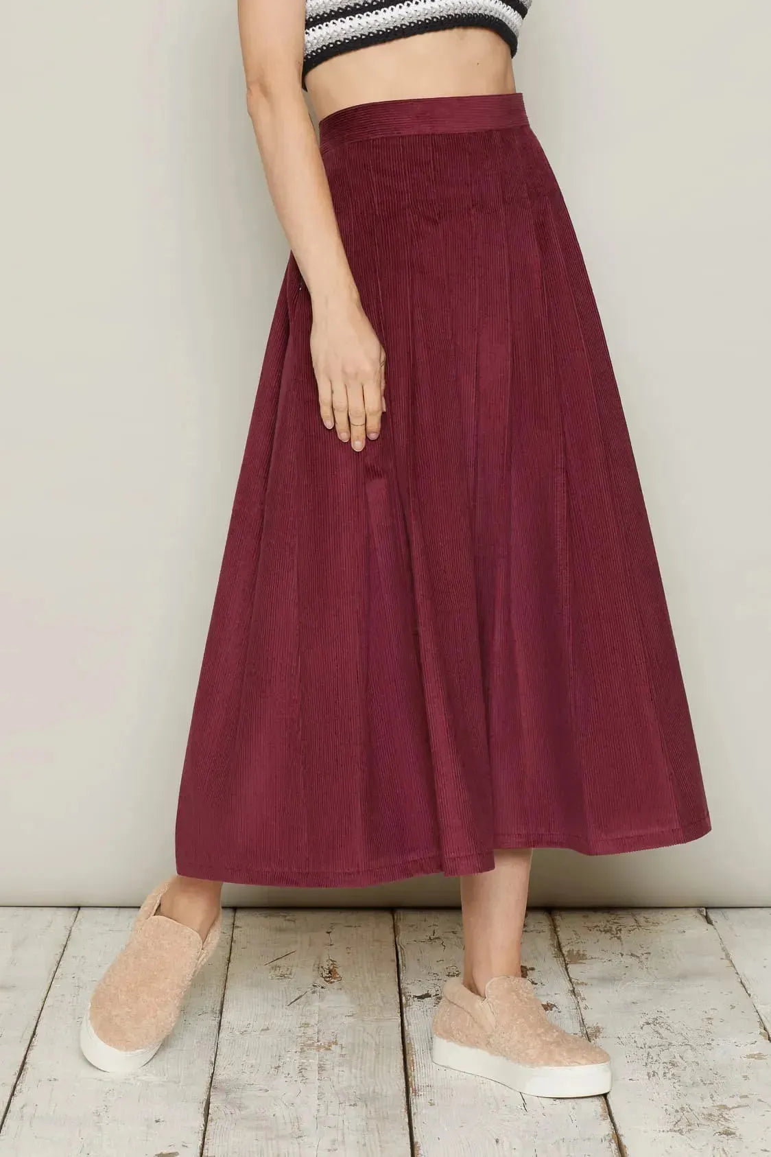 Dagfari Skirt (Burgundy) | size: XL Refurbished - N/A refurbished available on Cerqular