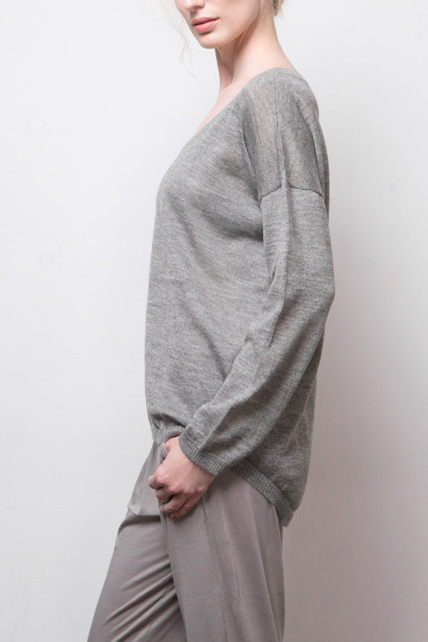 Kory Cash-Llama-Silk Sheer Pullover — Grey | Size: large Refurbished - N/A (Note: There is no well-known brand called "AR refurbished available on Cerqular