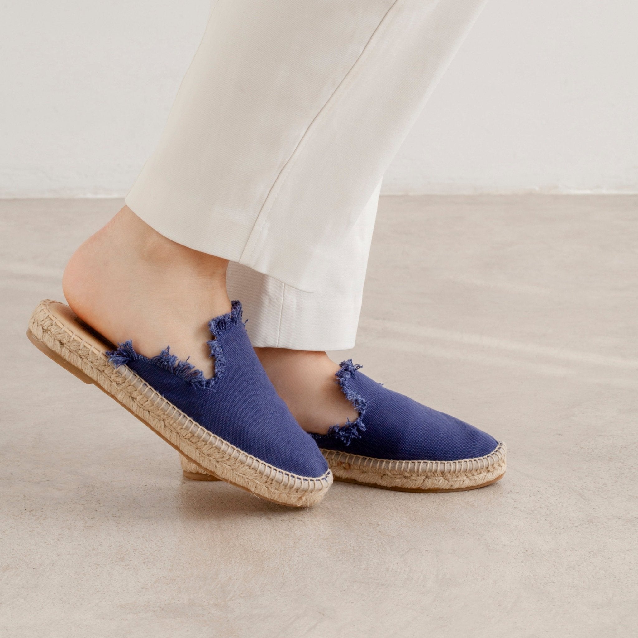 Zaragoza Canvas Espadrille Mule Slides - Navy | Select Size: 7.5 US (38EU) | Color: Navy Blue Refurbished - N/A refurbished available on Cerqular