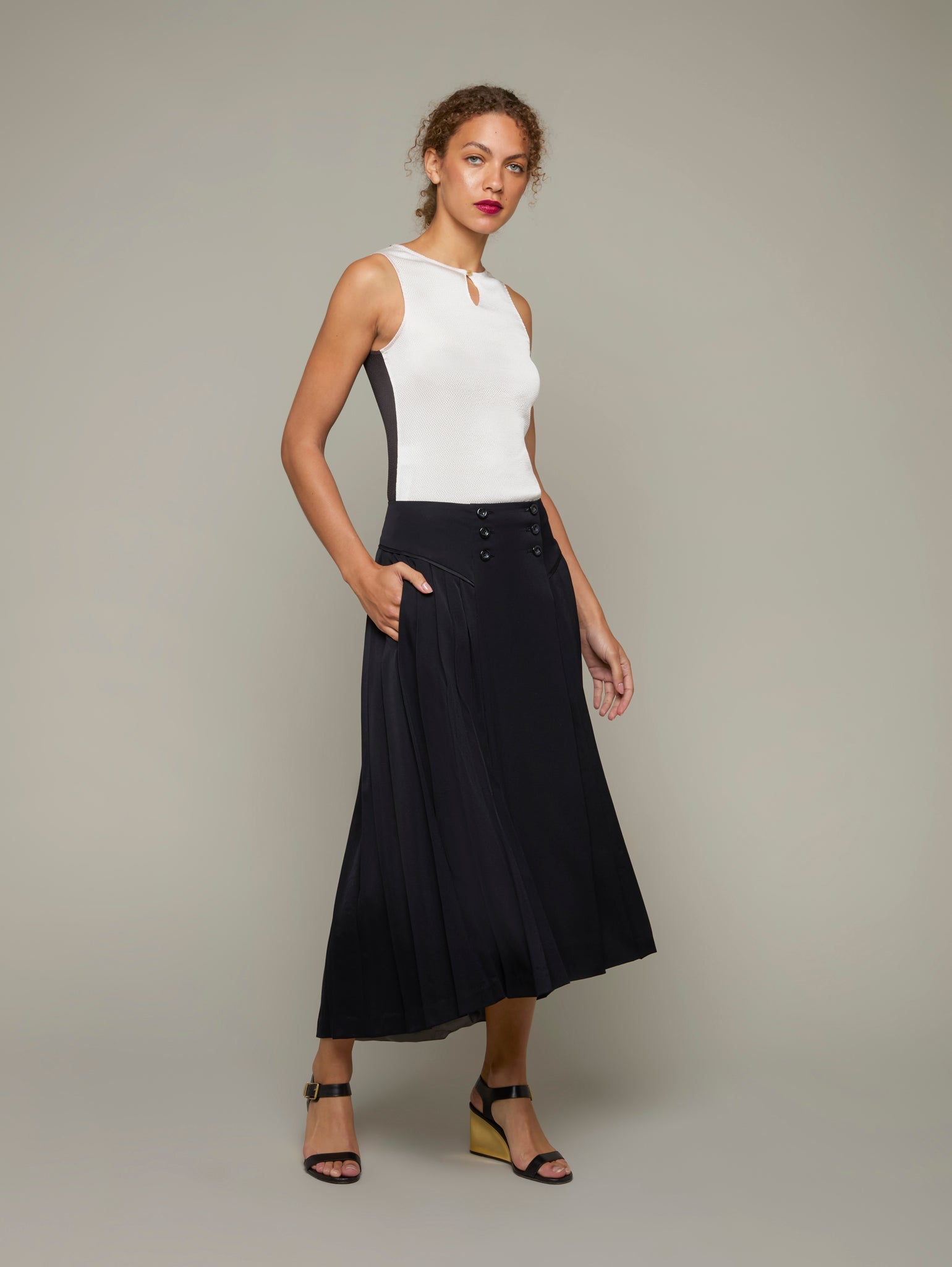Buy MINARET | Pleated Midi Skirt | Size: XXS | Colour: Black Refurbished - $541.03 MINARET | Pleated Midi Skirt | Size: XXS | Colour: Black Refurbished - N/A refurbished available on Cerqular