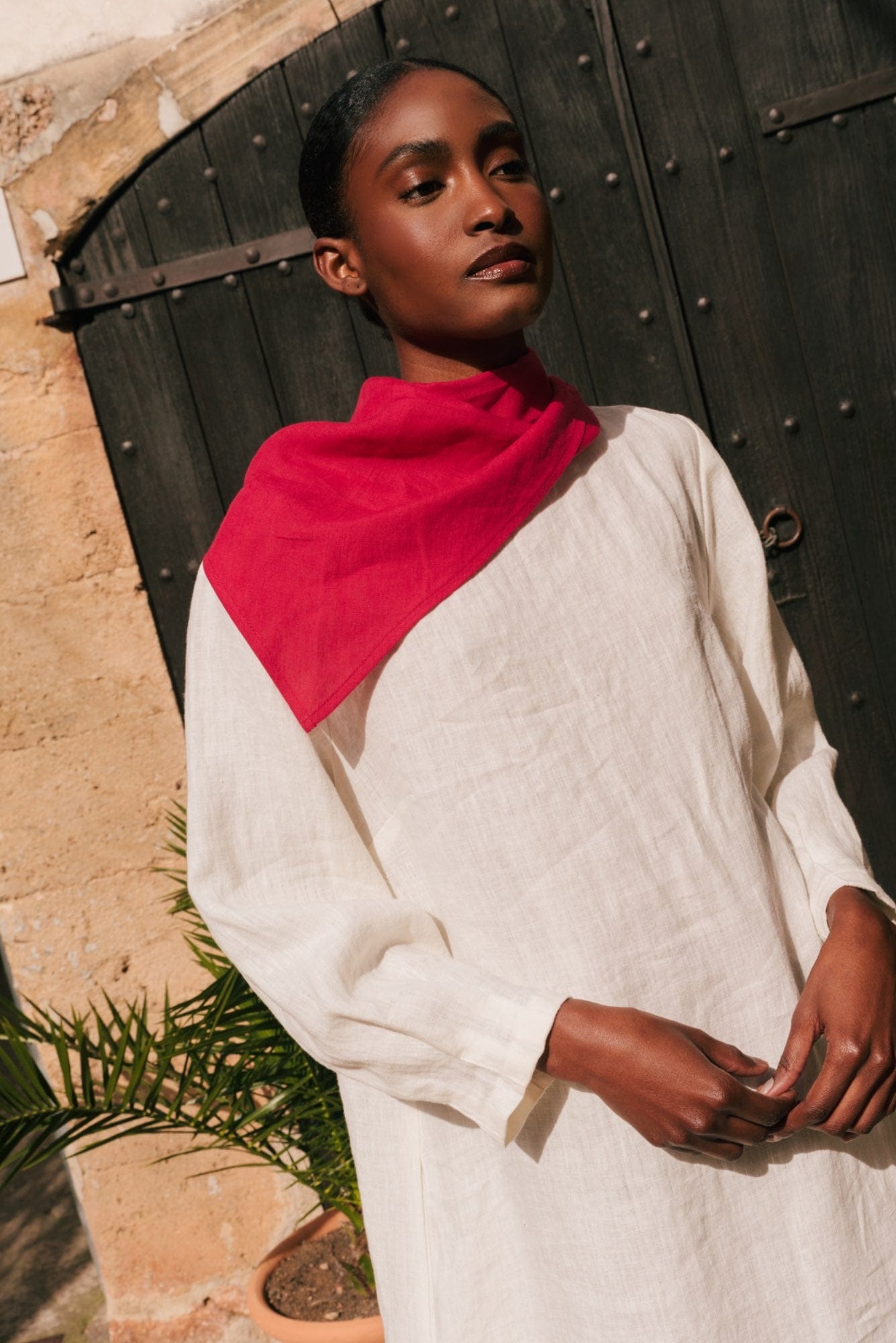 Buy Linen scarf in Viva Magenta Refurbished - $25.00 Linen scarf in Viva Magenta Refurbished - Amour Linen refurbished available on Cerqular