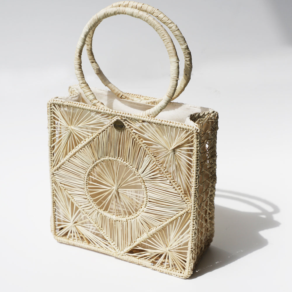 Desert Bag - Straw Bag - Hand Woven Iraca Palm Purse Refurbished - Apalma Handmade refurbished available on Cerqular