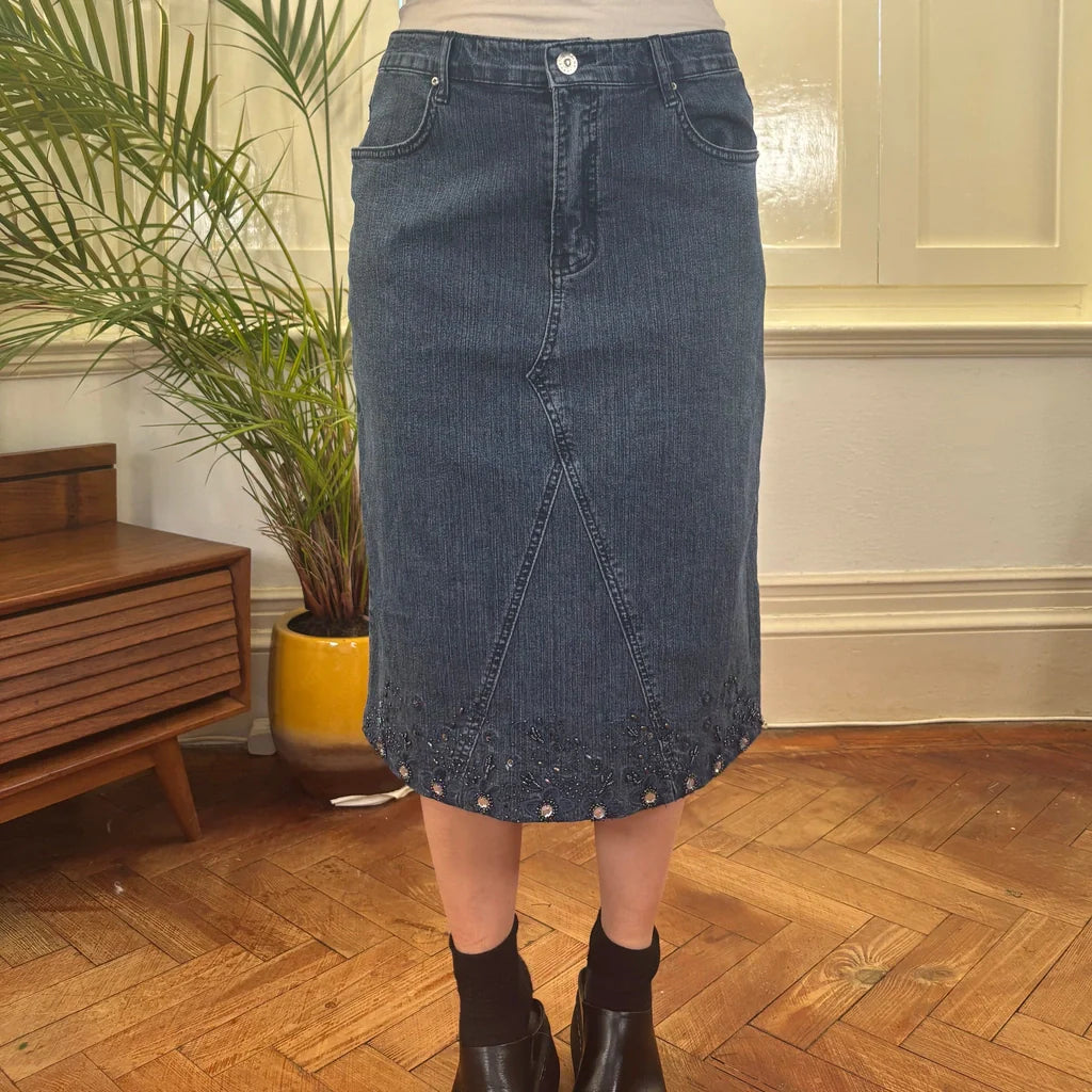 Buy Re&X Embroidered Denim Skirt - 32W UK 12 Blue Cotton Refurbished - $14.86 Re&X Embroidered Denim Skirt - 32W UK 12 Blue Cotton Refurbished - Thrifted (note: this is a term often used to describe second- refurbished available on Cerqular