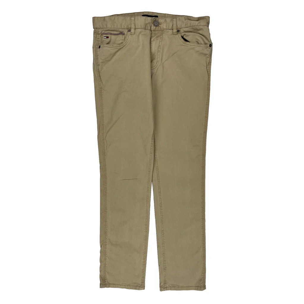 Tommy Hilfiger Chinos - 32W 32L Beige Cotton Refurbished - Thrifted (note: this is a term often used to describe second- refurbished available on Cerqular