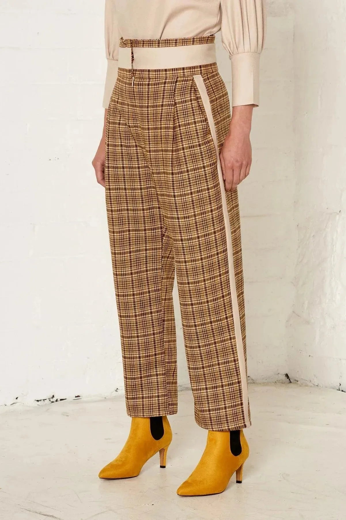 Monica Trousers (Orange) | size: M Refurbished - N/A refurbished available on Cerqular
