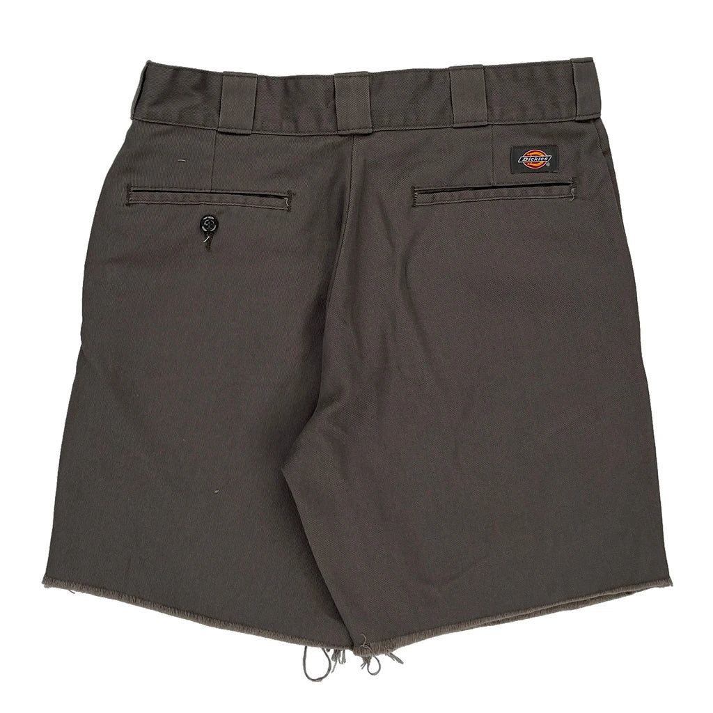 Dickies Shorts - 30W 8L Brown Cotton Refurbished - Thrifted (note: this is a term often used to describe second- refurbished available on Cerqular