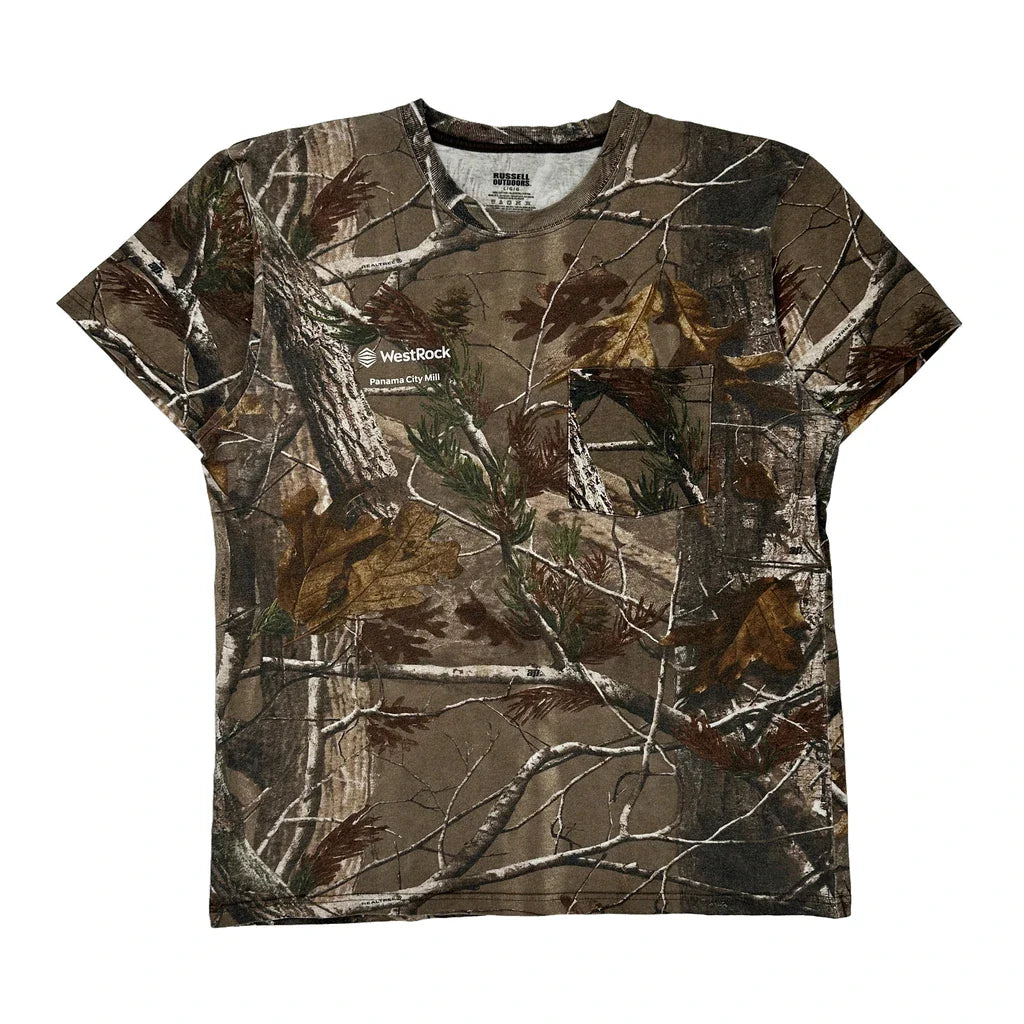 Russel Outdoors Camo T-Shirt - Large Camo Cotton Refurbished - Thrifted (note: this is a term often used to describe second- refurbished available on Cerqular