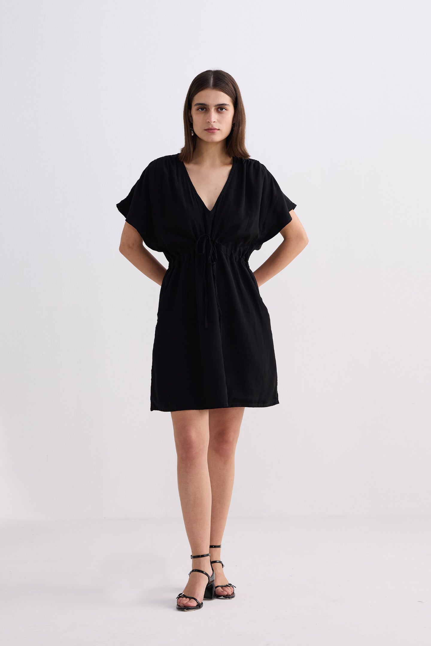 Oversized Gathered Short Dress in Black | Color: Black | Size: 2XL Refurbished - Resistor (Note: This is a generic term for an electronic component, refurbished available on Cerqular