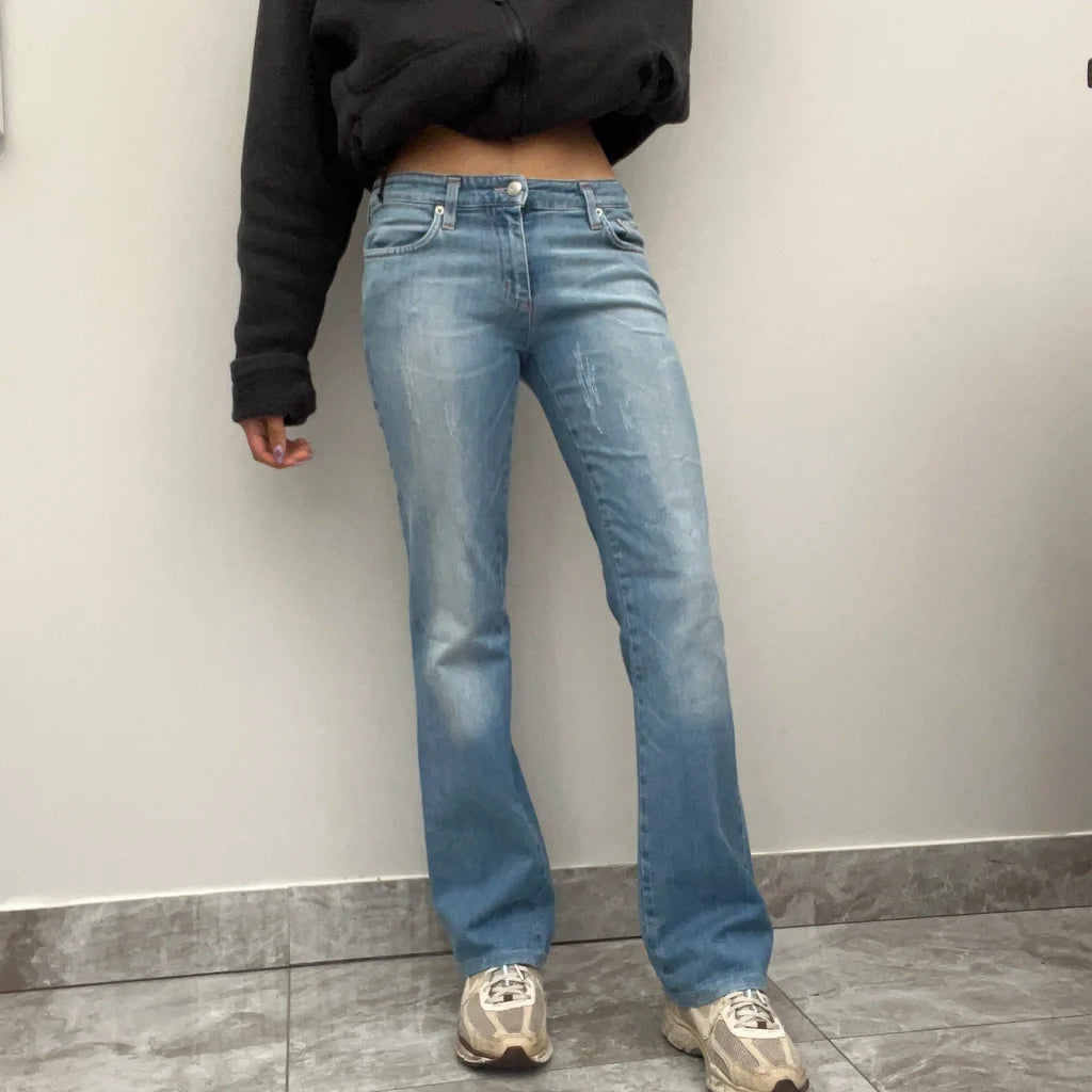 Buy Iceberg Jeans - 28W UK 6 Blue Cotton Refurbished - $24.78 Iceberg Jeans - 28W UK 6 Blue Cotton Refurbished - Thrifted (note: this is a term often used to describe second- refurbished available on Cerqular