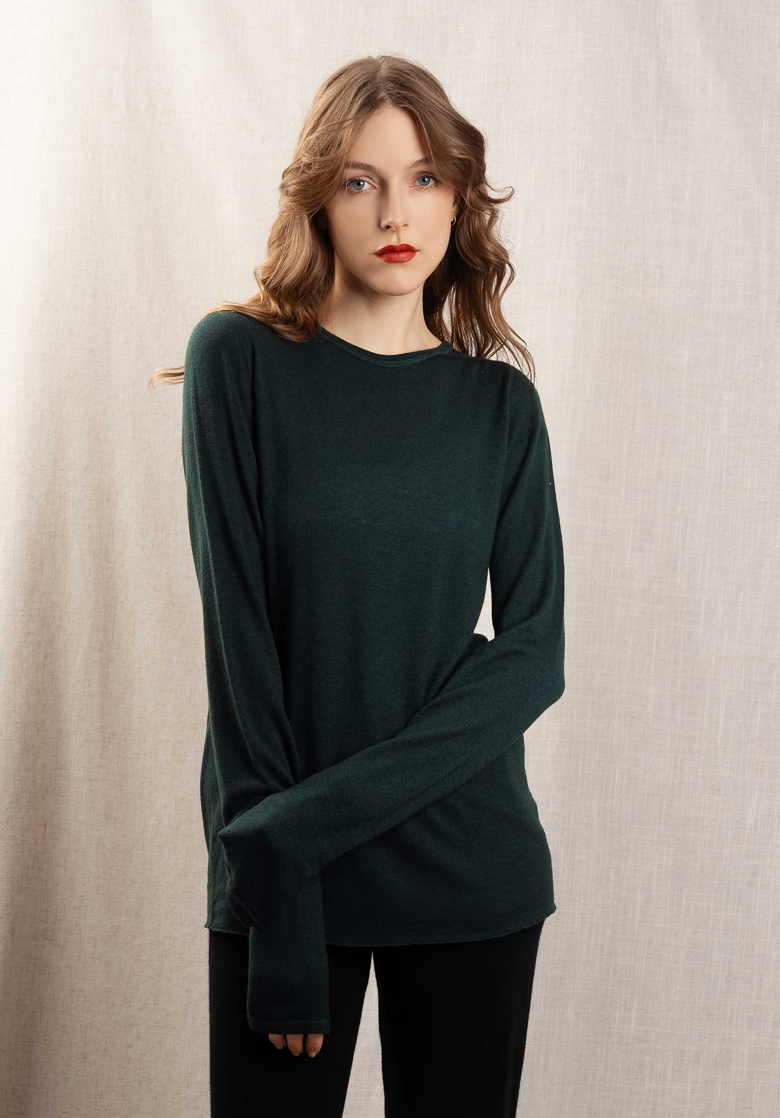 Tshirt 251-fpu364 Forest | Color: FOREST | Size: 1-S Refurbished - Rue Madame is a known brand, and the standardized name is " refurbished available on Cerqular