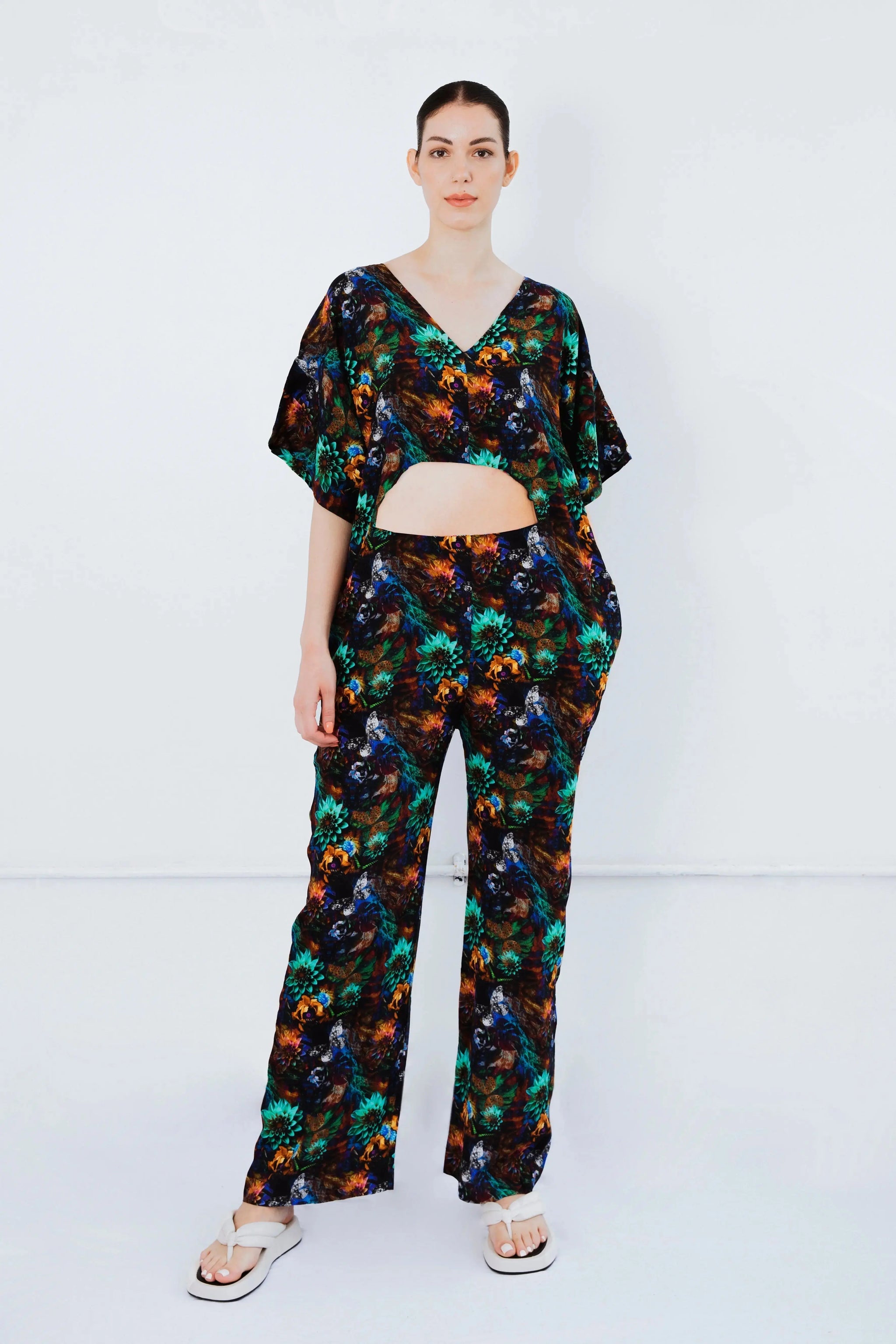 Upcycled - The Winnie - Crop Top  in Dark Nature | Size: S/M/L Refurbished - N/A (Note: There is no well-known brand by this name refurbished available on Cerqular