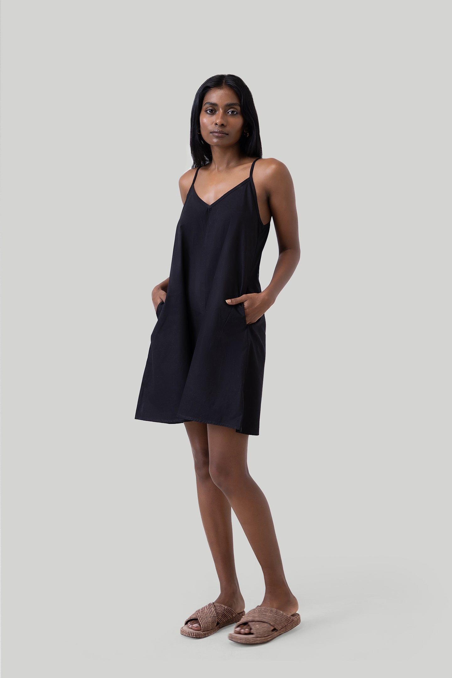 Short Tent Dress in Black | Color: Black | Size: XS Refurbished - Resistor (Note: This is a generic term for an electronic component, refurbished available on Cerqular