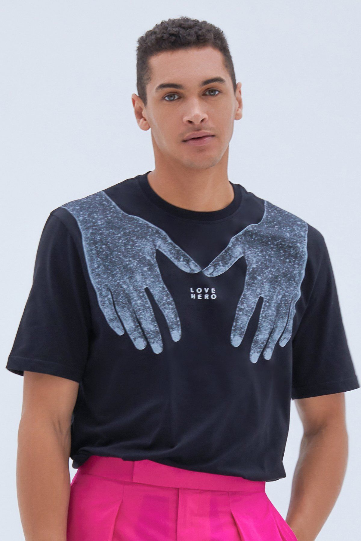 Hands of Life T-shirt in Black | Size: L Refurbished - N/A (Note: There is no well-known brand by this name refurbished available on Cerqular