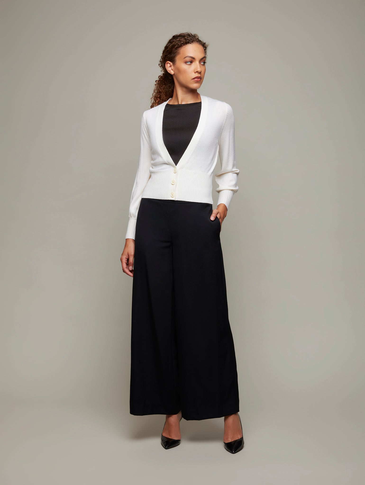 ESTUARY | Fine Merino Knit Cardigan | Size: S | Colour: Ivory Refurbished - N/A refurbished available on Cerqular
